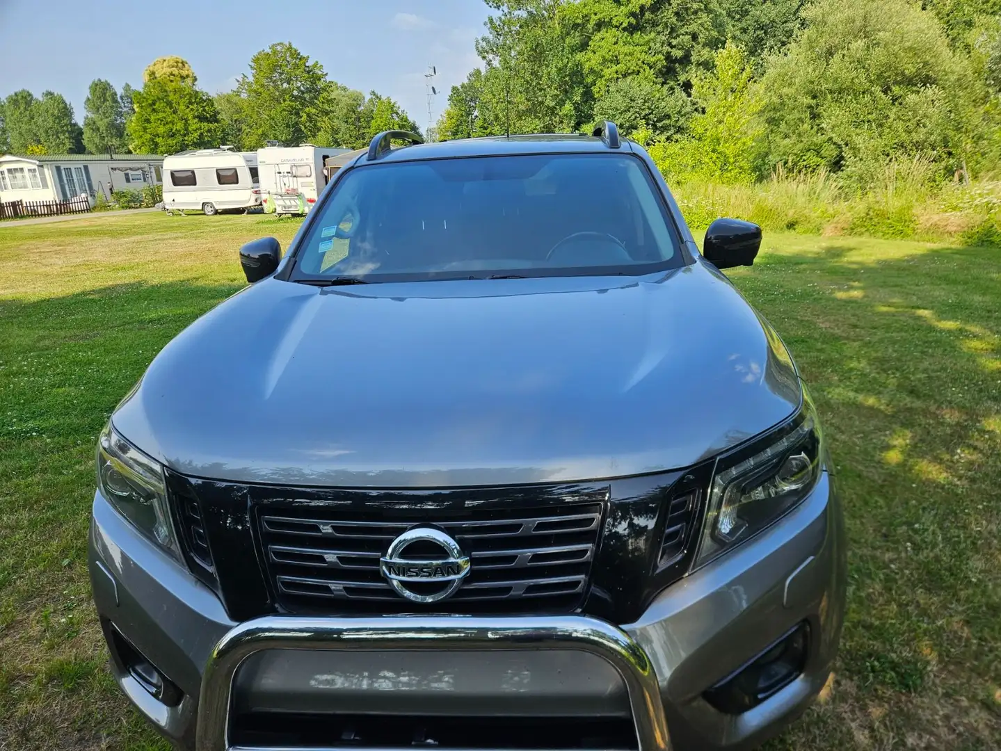 Nissan Navara Navara DC 4x4 Autm. N-Guard Beige - 1