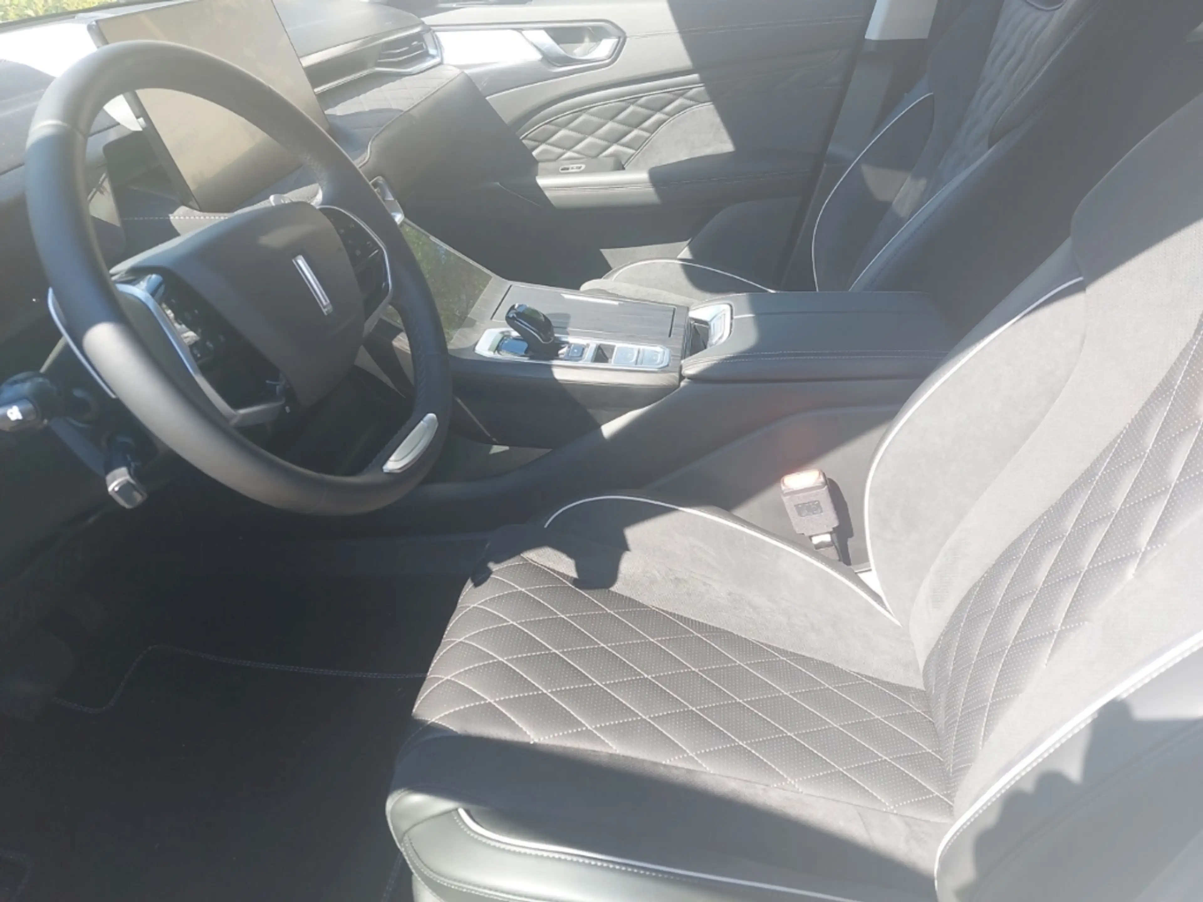 GWM WEY 03 Luxury, AWD, Navigation,Winter-Paket — photo 8