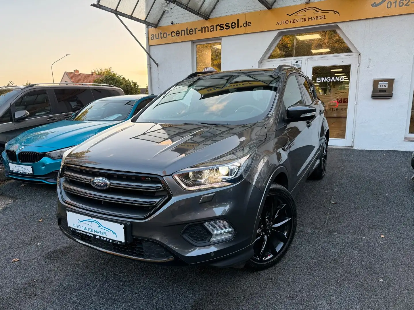 Ford Kuga ST-Line KAMERA/BIXENON/19"/NAVI/SHZ Grau - 1