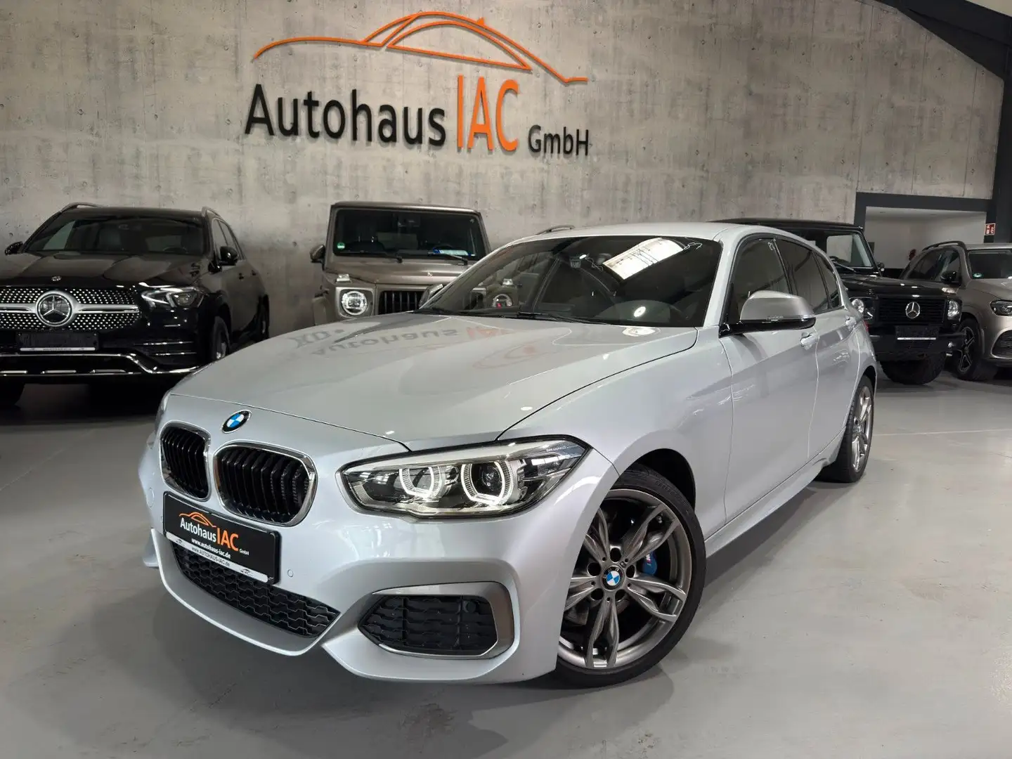BMW 135 /M-Paket/2.Hand/LED/H&K Plateado - 1