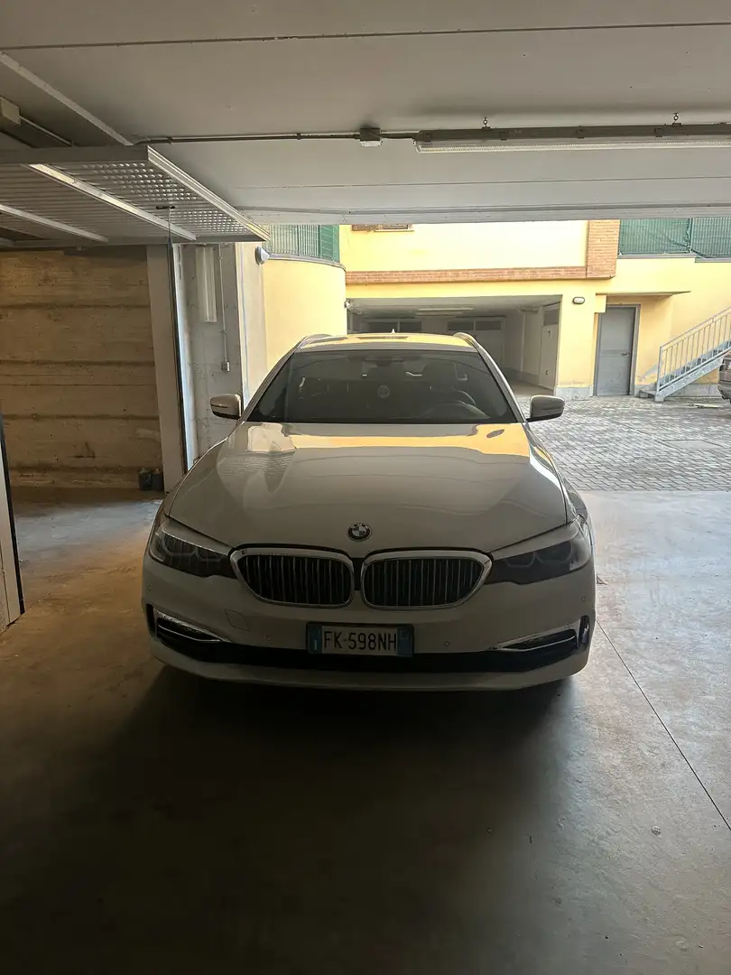 BMW 530 530d Touring Aut. Luxury Line - 1