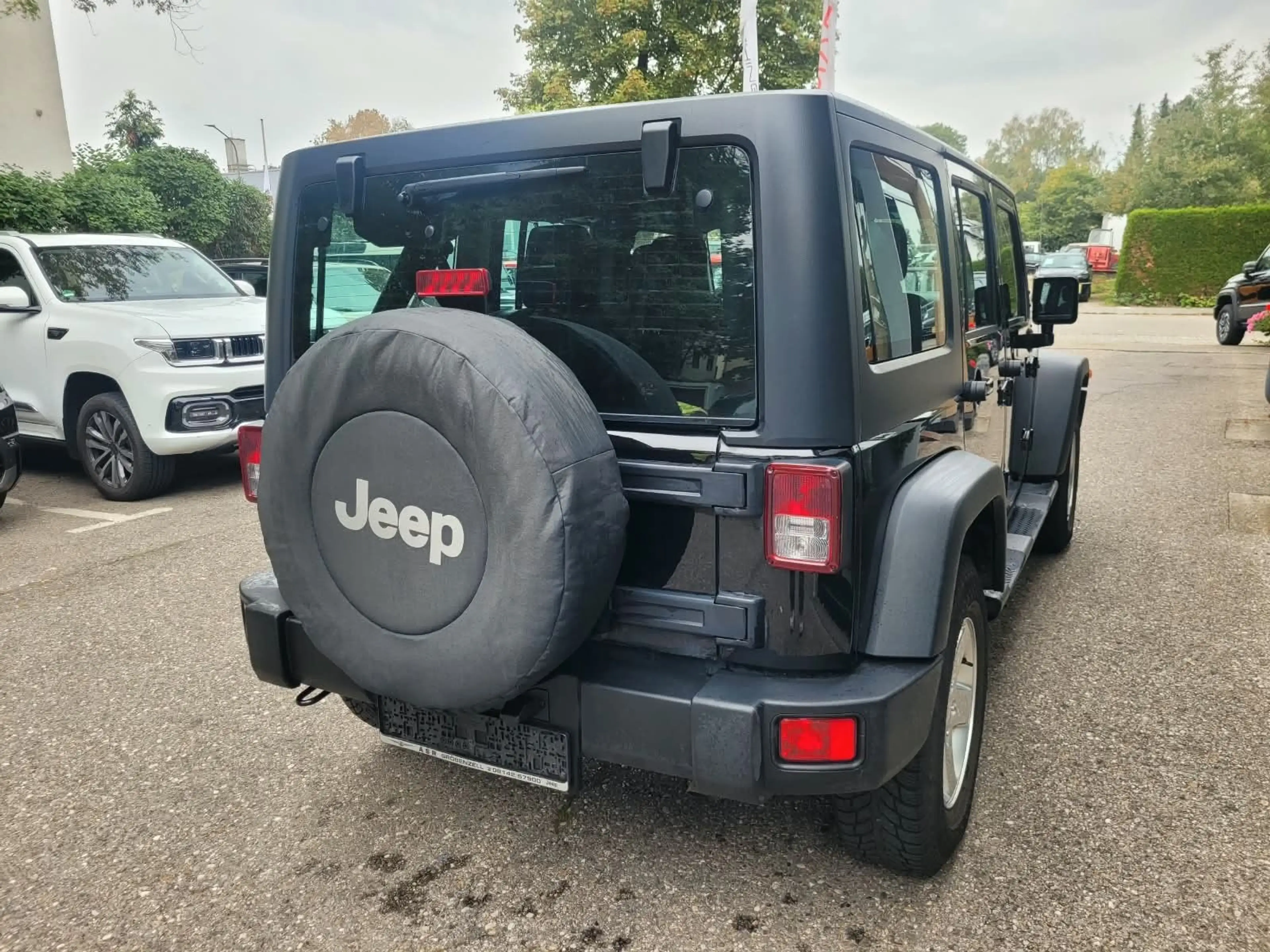 Jeep Wrangler / Wrangler Unlimited Sport — photo 6