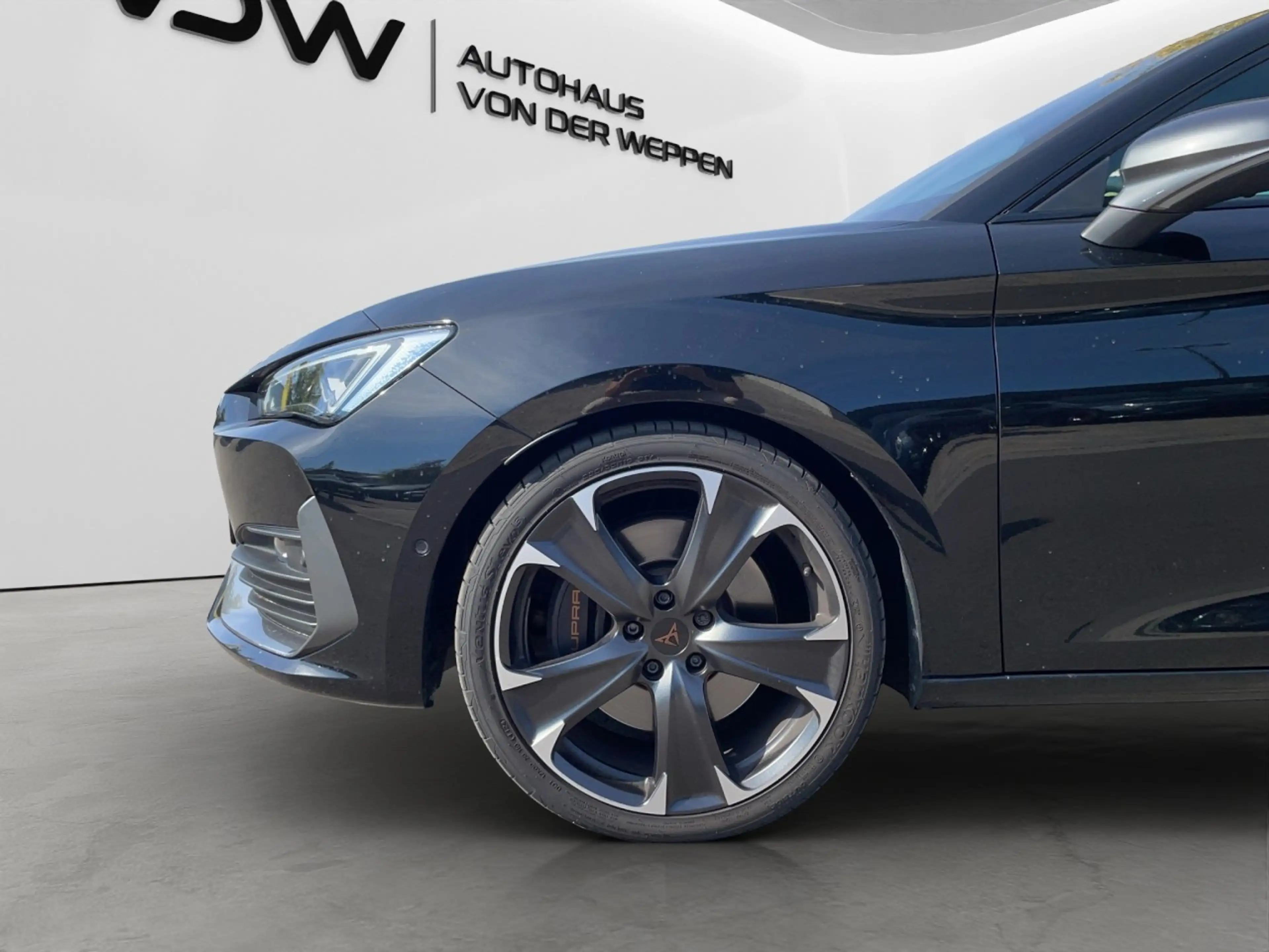 CUPRA Leon ST VZ 4Drive 5JGar AHK Beats FahrAsXL eHeck — photo 4