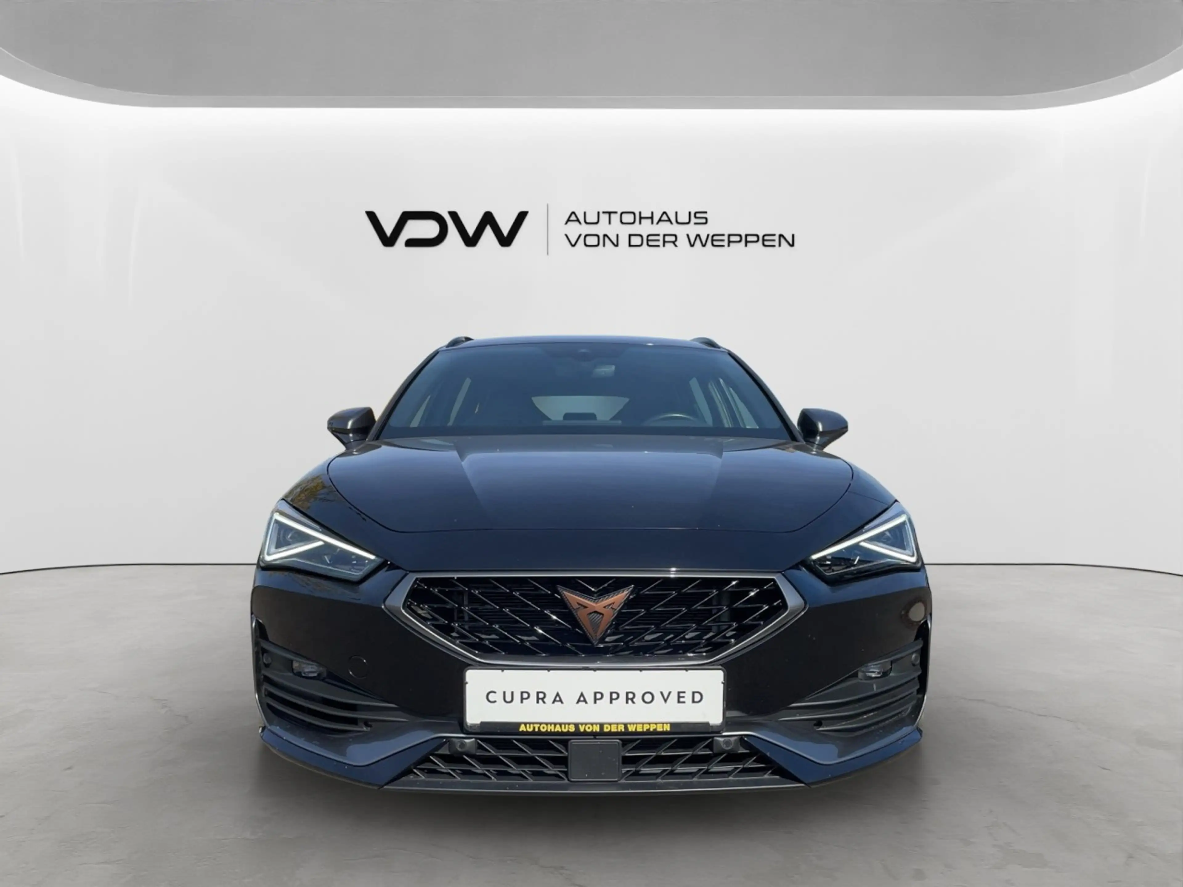 CUPRA Leon ST VZ 4Drive 5JGar AHK Beats FahrAsXL eHeck — photo 2