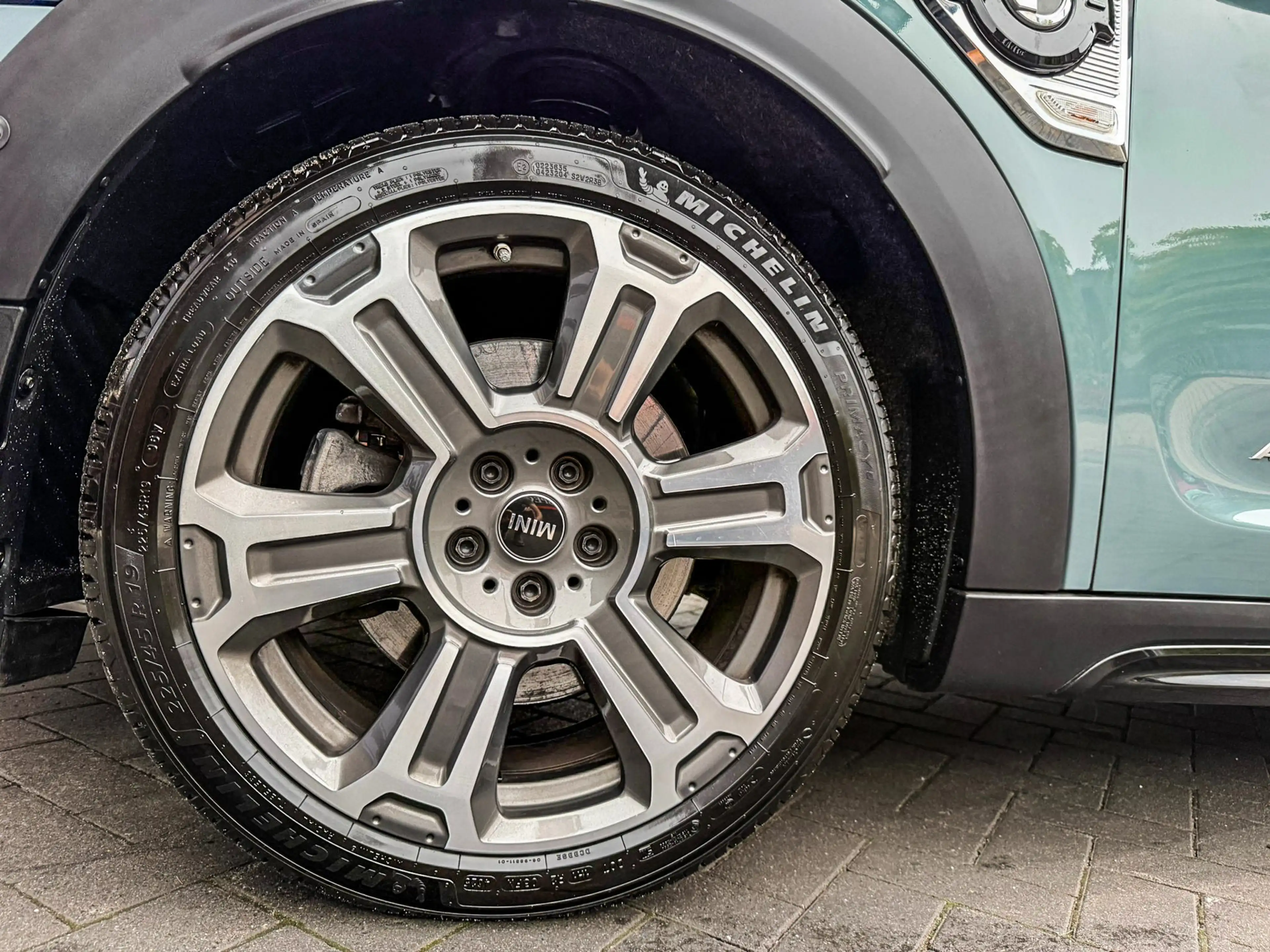 MINI Cooper SE Countryman 1.5 ALL4 Yours Edition Sage Green/Pano/19"/Memory/ — photo 8