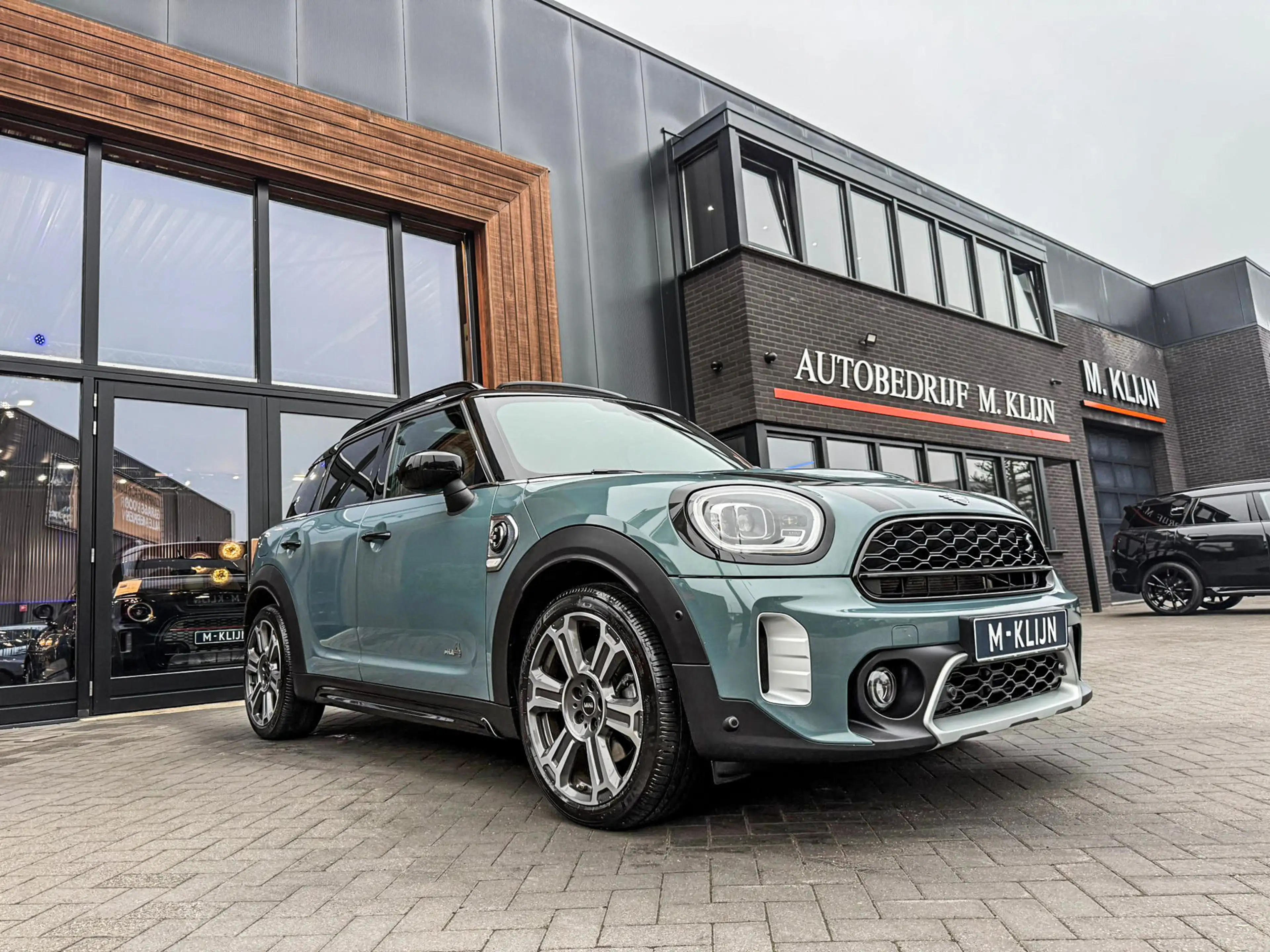 MINI Cooper SE Countryman 1.5 ALL4 Yours Edition Sage Green/Pano/19"/Memory/