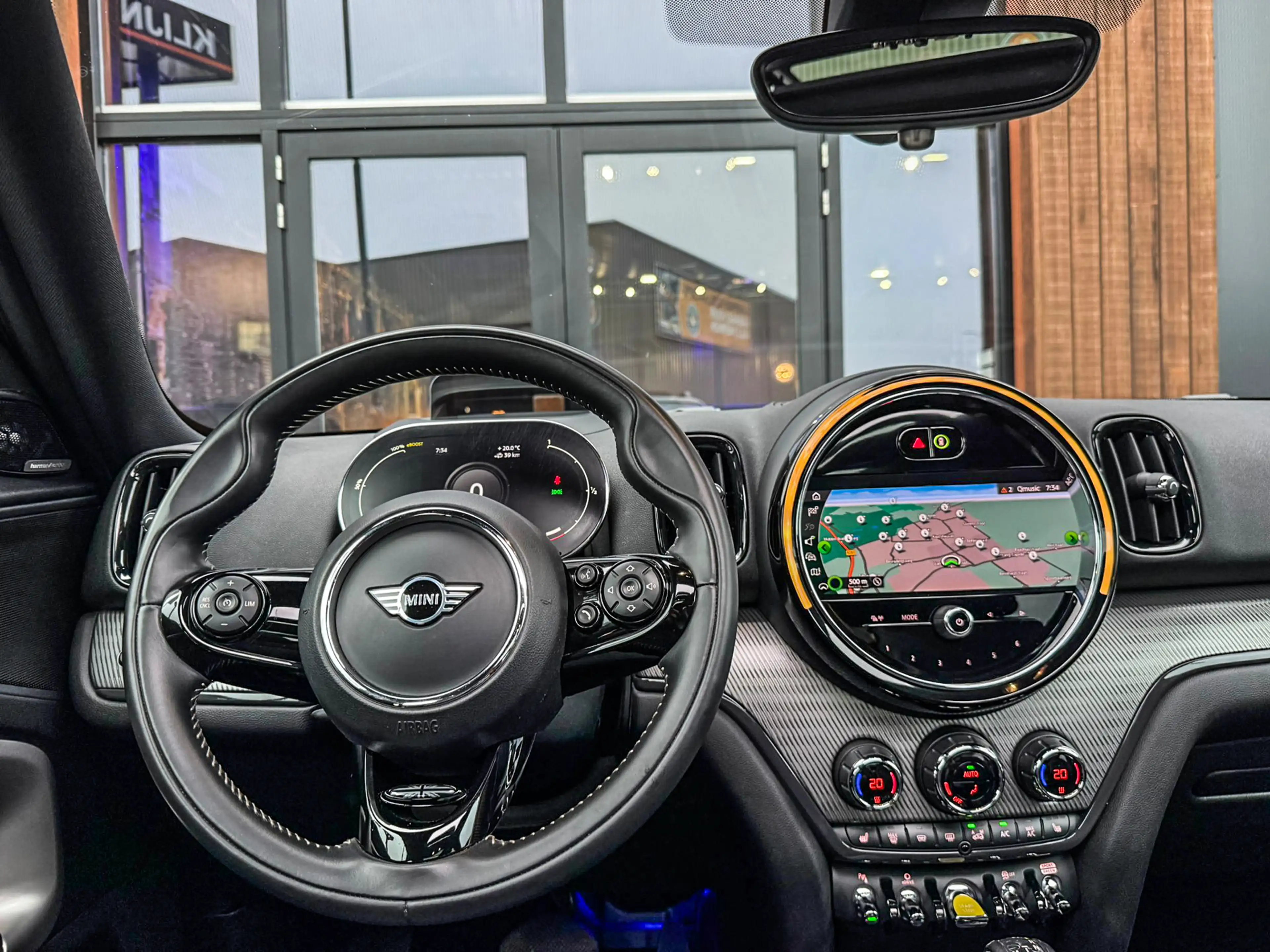 MINI Cooper SE Countryman 1.5 ALL4 Yours Edition Sage Green/Pano/19"/Memory/ — photo 6