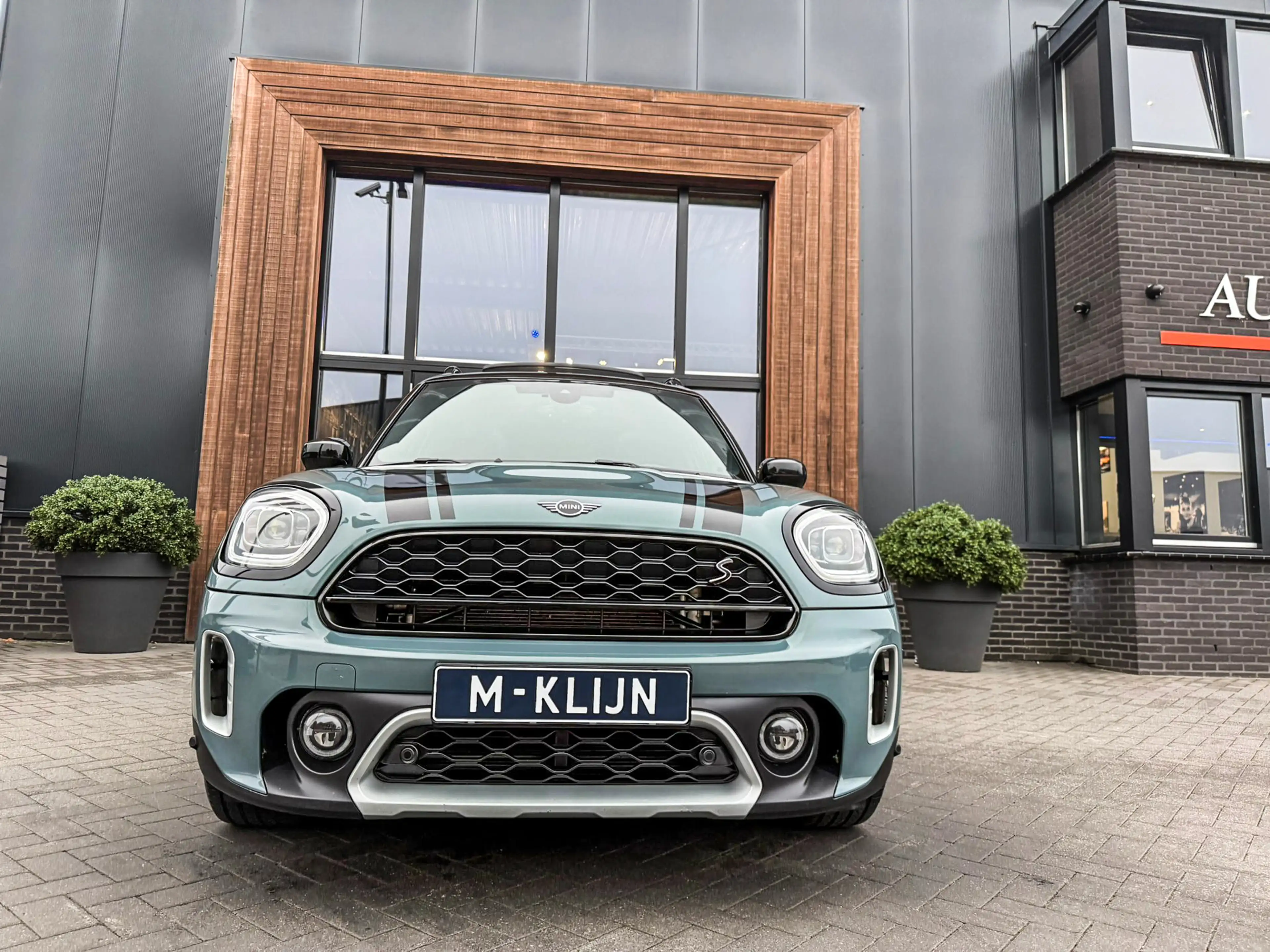 MINI Cooper SE Countryman 1.5 ALL4 Yours Edition Sage Green/Pano/19"/Memory/ — photo 3