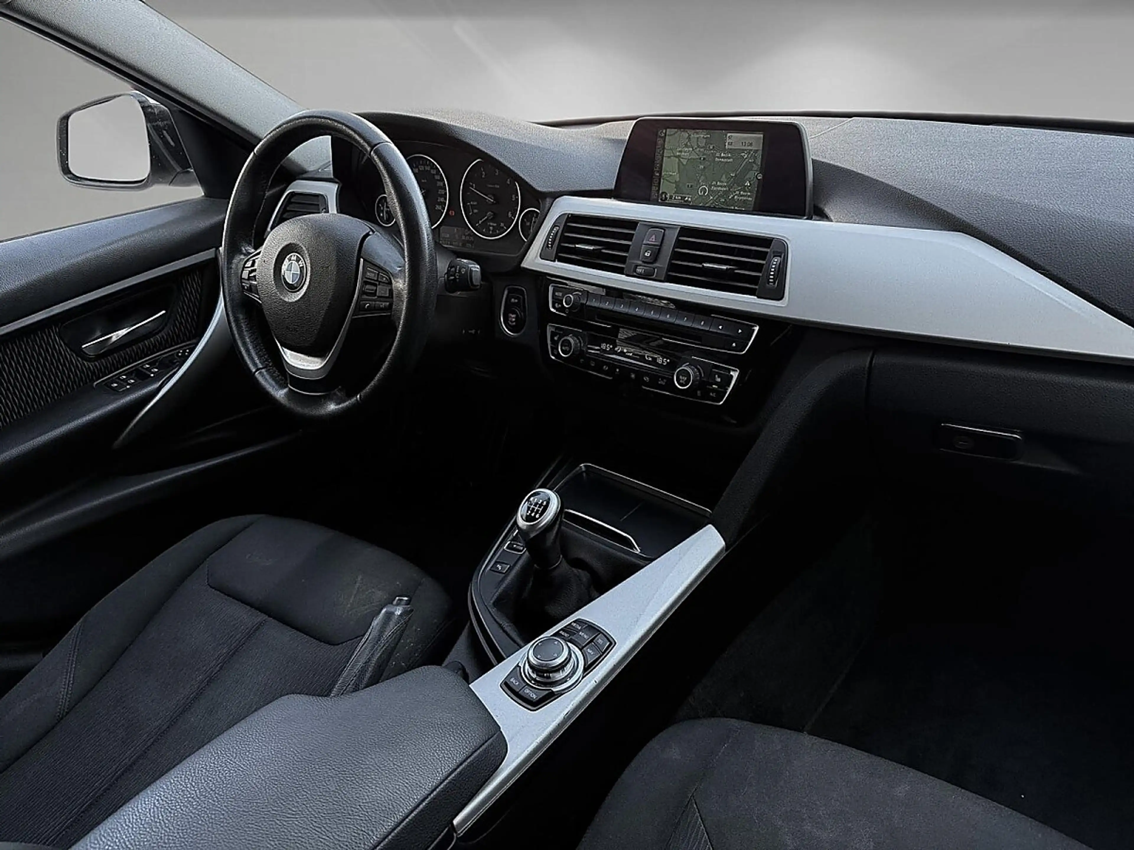 BMW 316 d Touring Advantage | PICKERL BIS 01/2027 | — photo 10