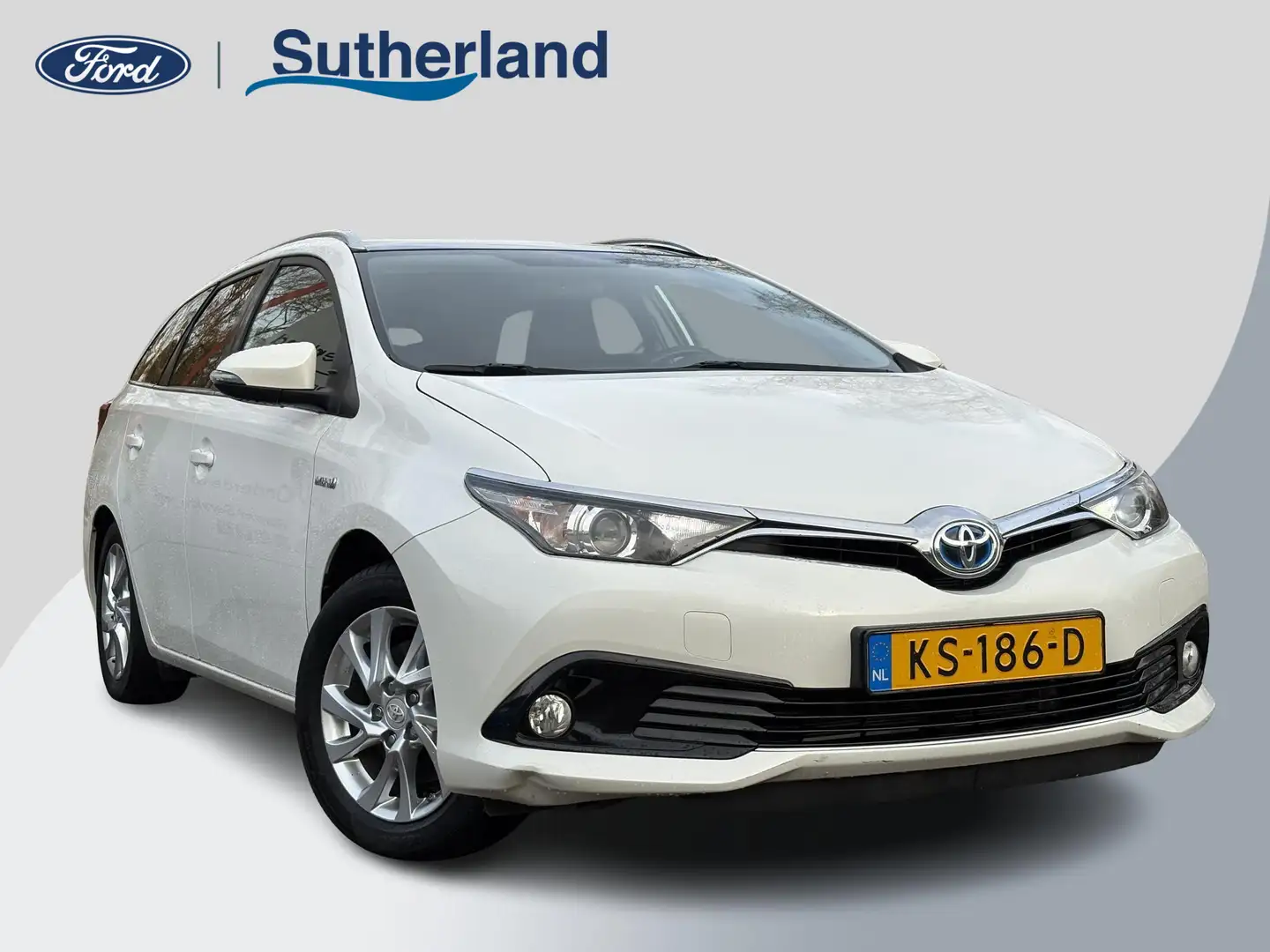 Toyota Auris 1.8 Hybrid Trend 136pk Automaat | Trekhaak | Pano Wit - 1