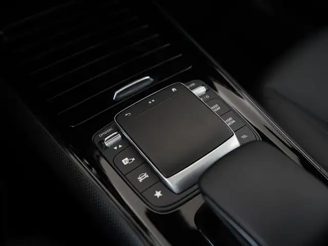 Mercedes-Benz B-Class view 12