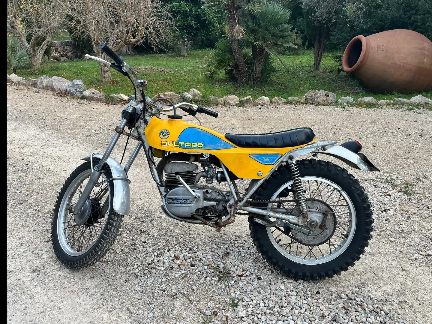 Bultaco Lobito Mk7 75cc Žlutá - 1