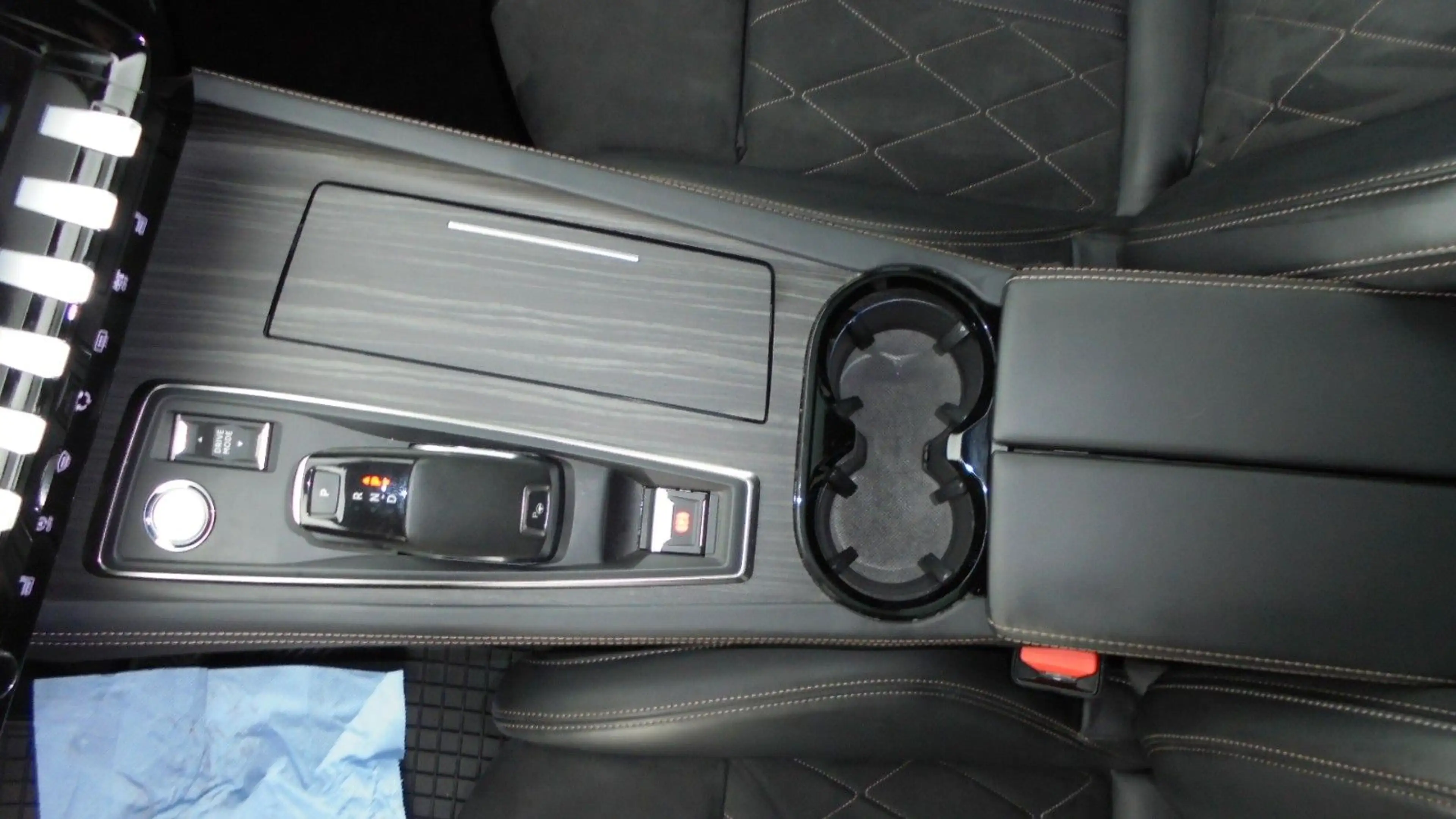 Peugeot 508 SW GT,Panoramadach,Navi,Leder,LED Scheinwerf — photo 8