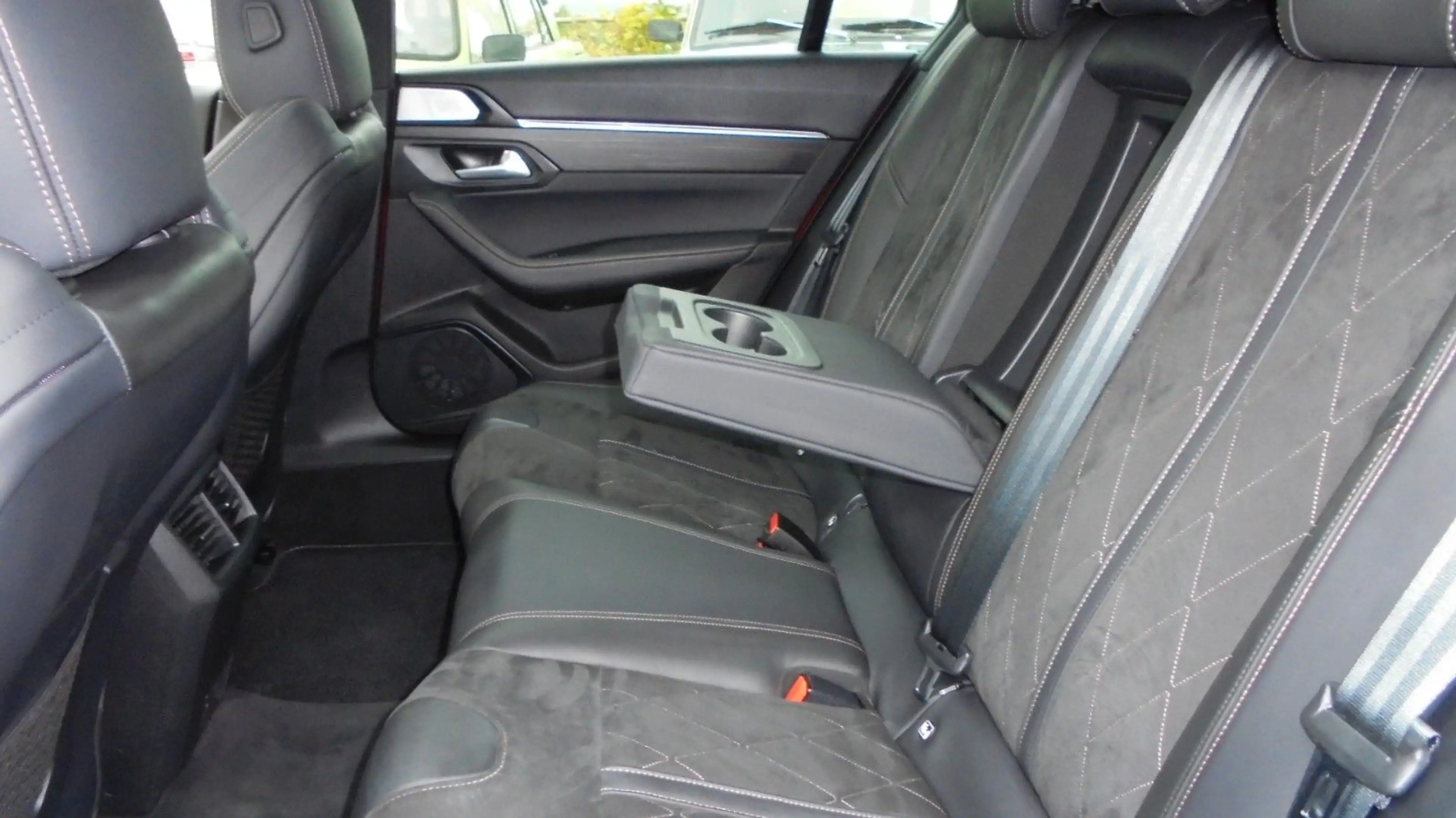 Peugeot 508 SW GT,Panoramadach,Navi,Leder,LED Scheinwerf — photo 12