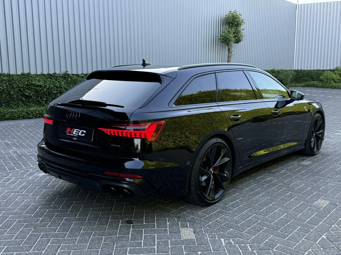 Audi A6 Avant 55 TFSI E Zwart - 2