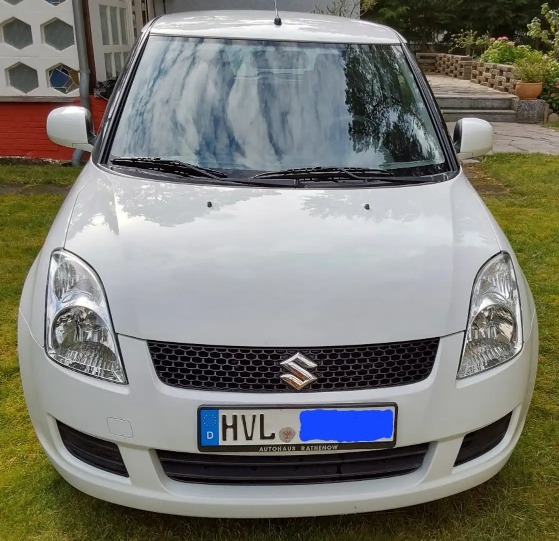 Suzuki Swift Swift Fließheck  3-Türer 1.3 Club Weiß - 2