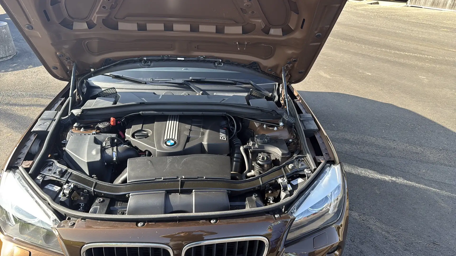 BMW X1 18 d sDrive Marrone - 2