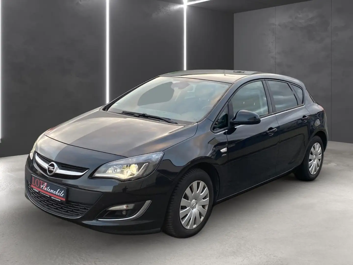Opel Astra J Lim. 5-trg. Active Negro - 2