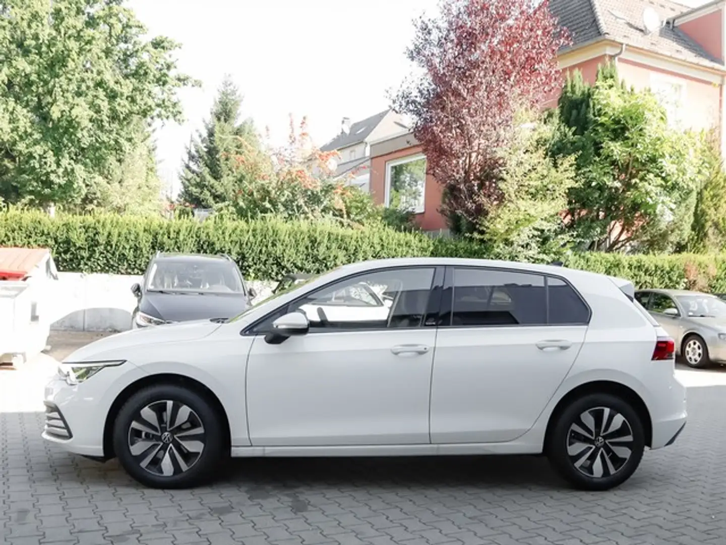 Volkswagen Golf VIII 1.0 TSI MOVE SITZHEIZUNG VORN ALLWETTERR. ... Blanc - 2