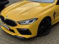 BMW M8 Competition Coupé xDrive M Drivers Carbon B&W Gelb - thumbnail 2