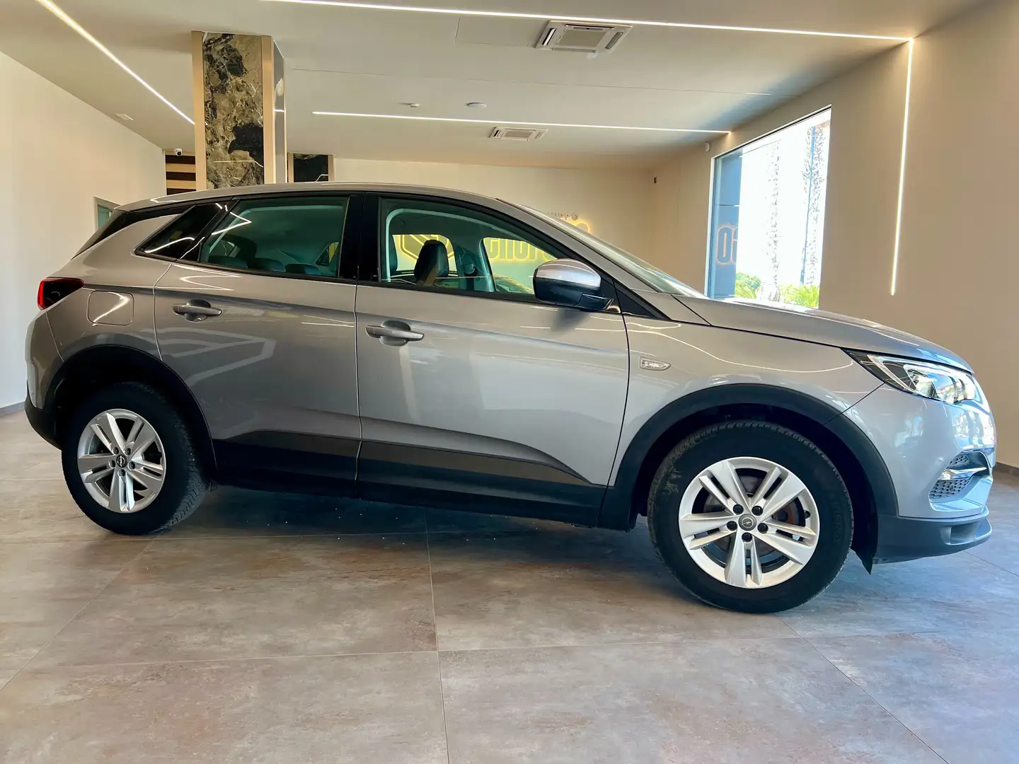 Opel Grandland X Grandland X 1.5 ecotec Business Edition s Auto Grijs - 2