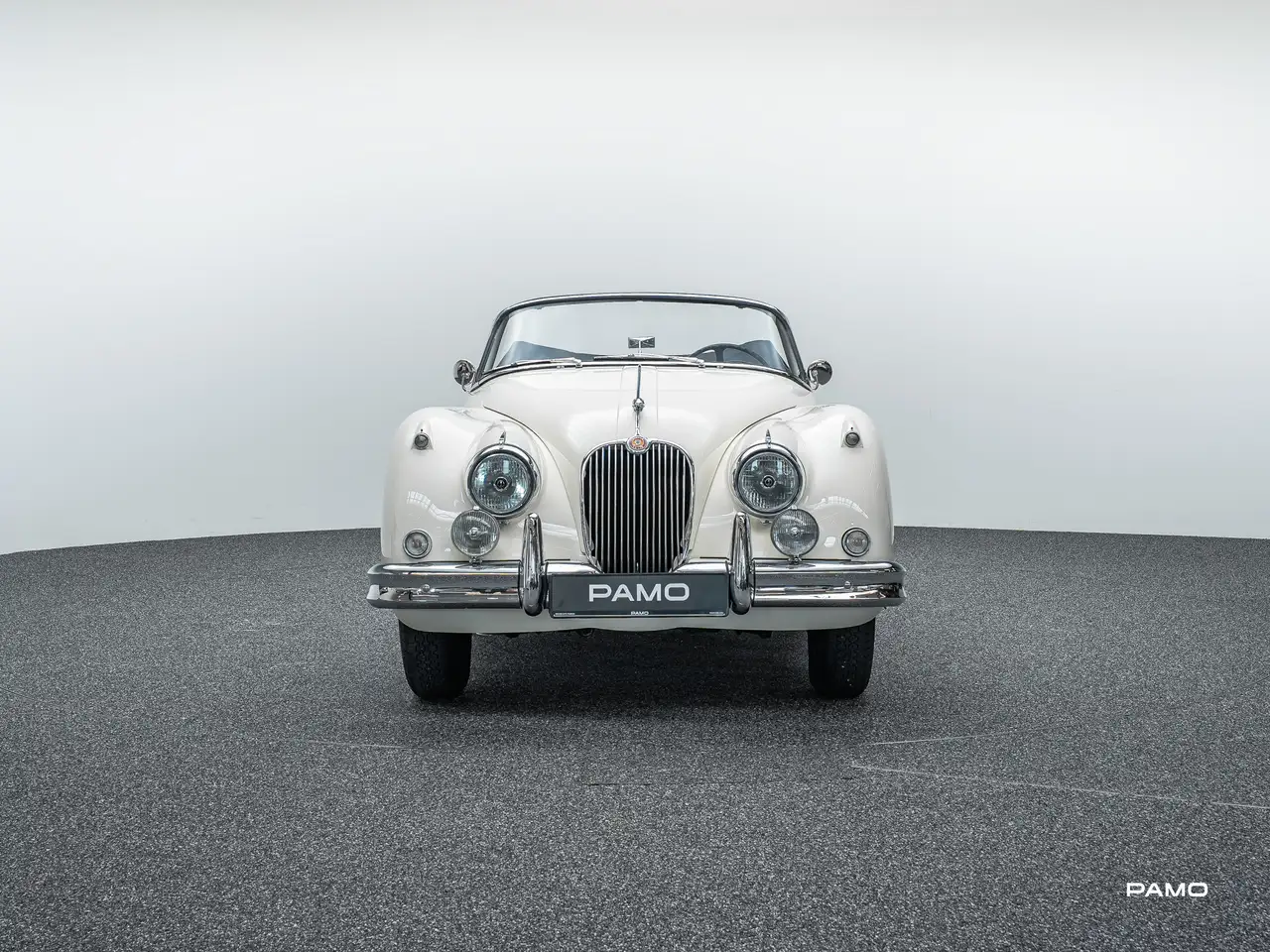 Jaguar XK 150 DHC, foto 2