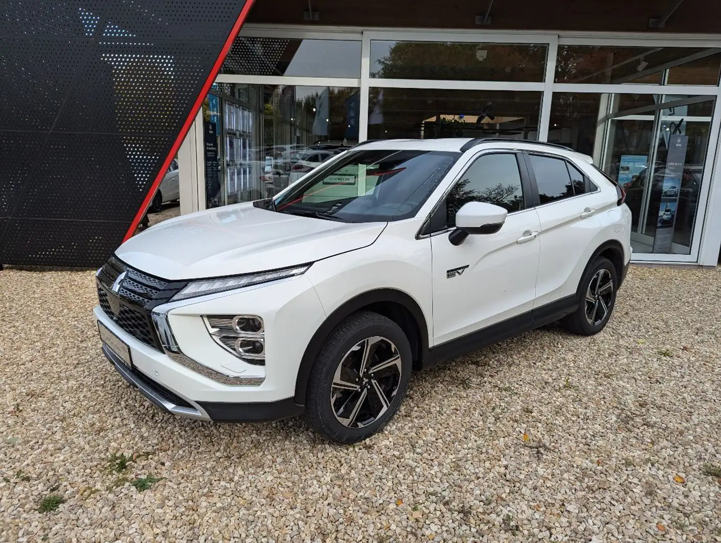 Mitsubishi Eclipse Cross Plug-in Hybrid PLUS 2.4 MIVEC 4WD Blanc - 2