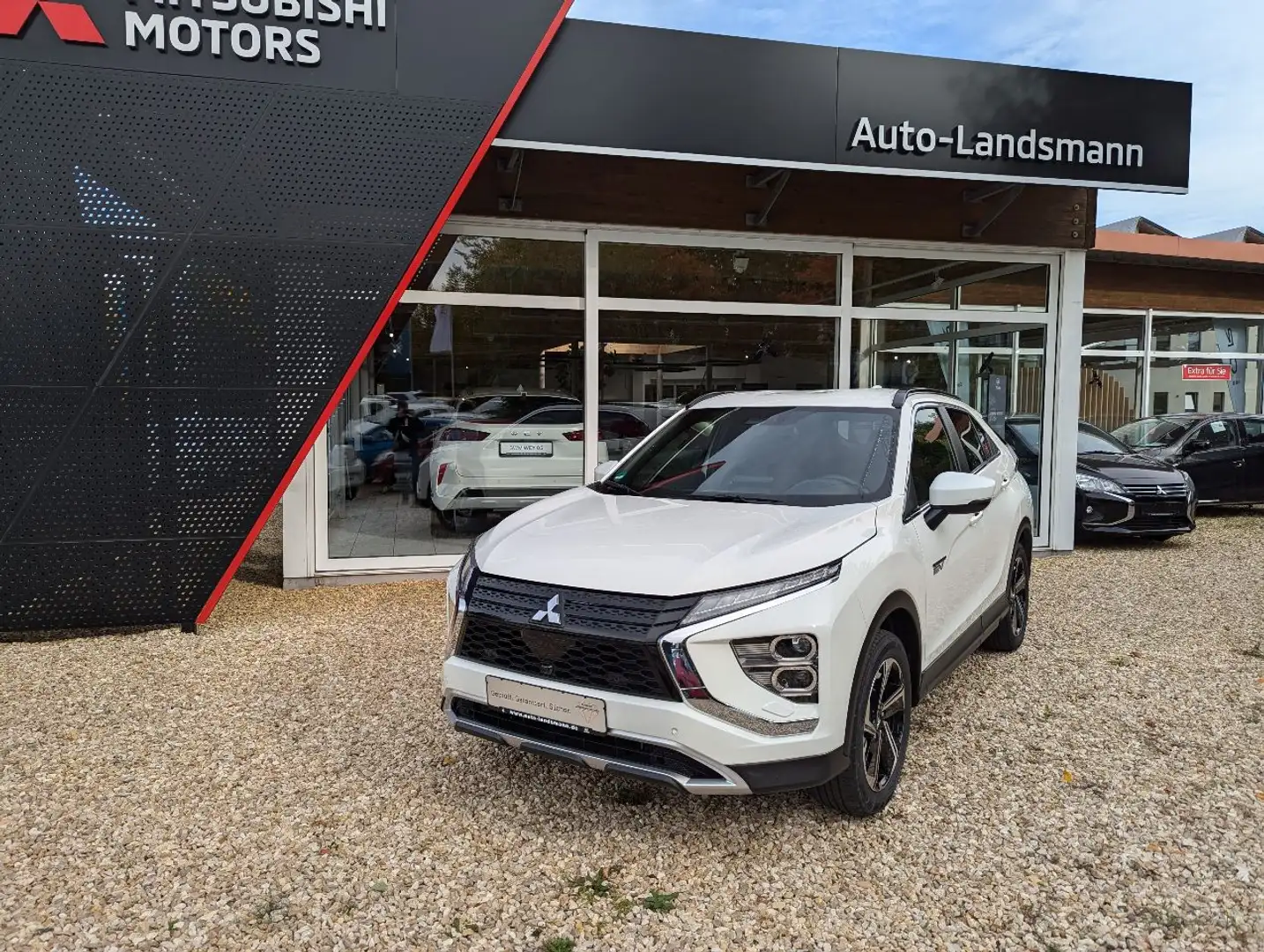 Mitsubishi Eclipse Cross Plug-in Hybrid PLUS 2.4 MIVEC 4WD Blanc - 1