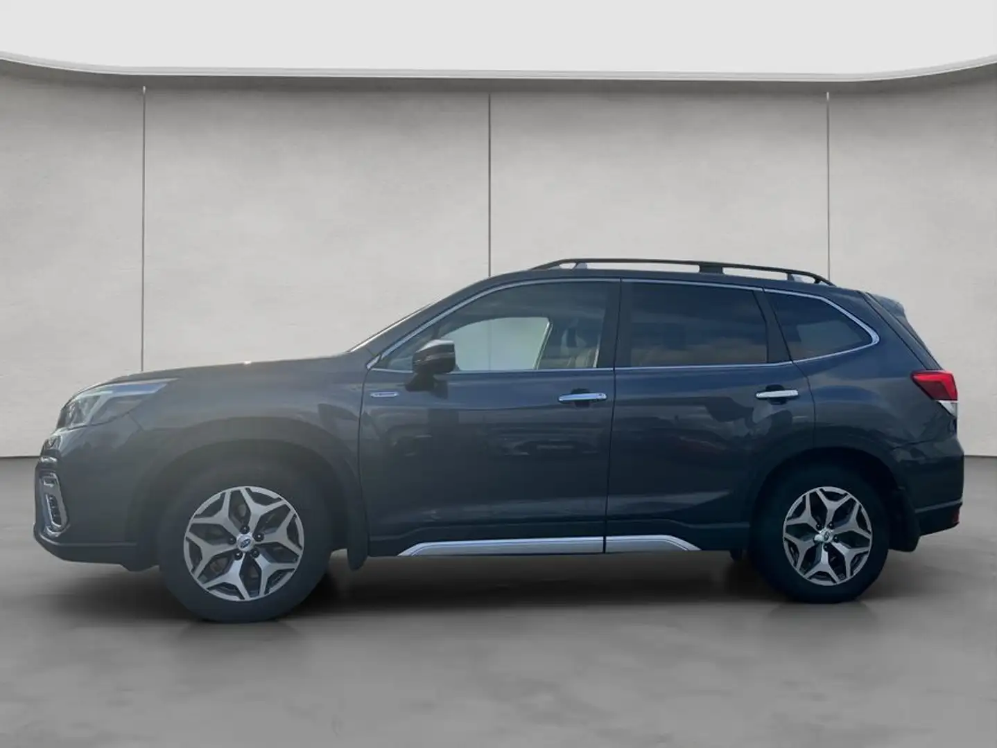 Subaru Forester 2.0ie Lineartronic Active e-Boxer Gris - 2