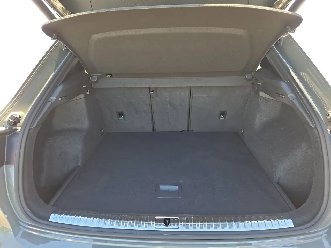 Audi Q3 S line 35 TFSI S tronic, Optikpaket schwarz/M 14