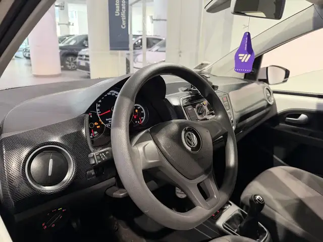 Volkswagen Up! view 8