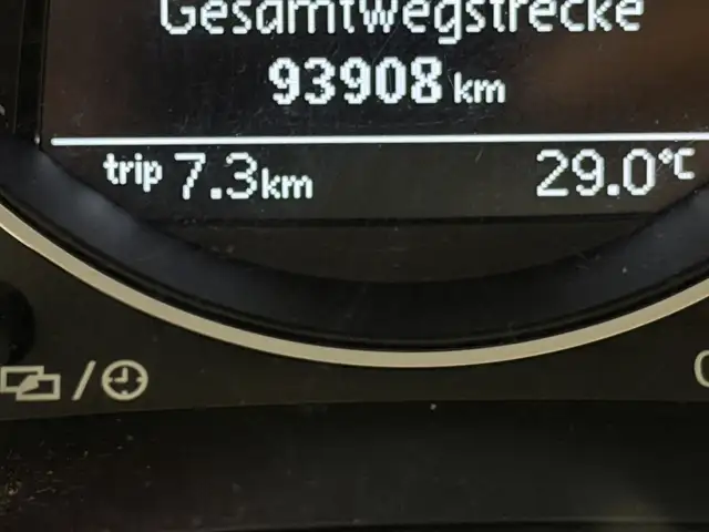 Volkswagen Up! view 12