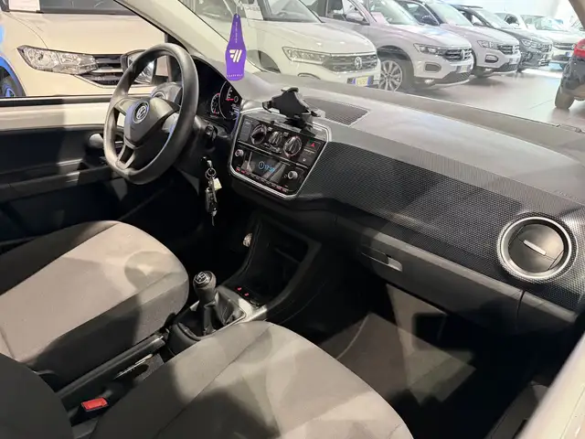 Volkswagen Up! view 10