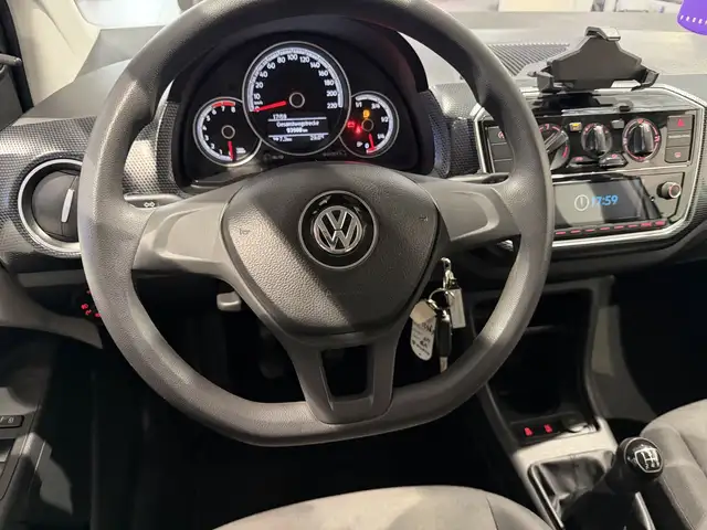 Volkswagen Up! view 11