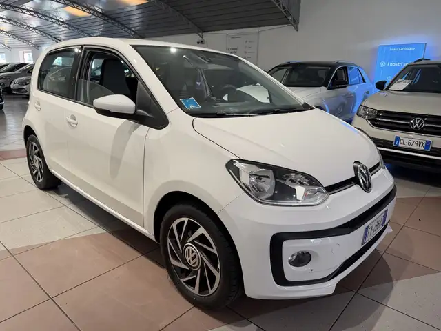 Volkswagen Up! view 6