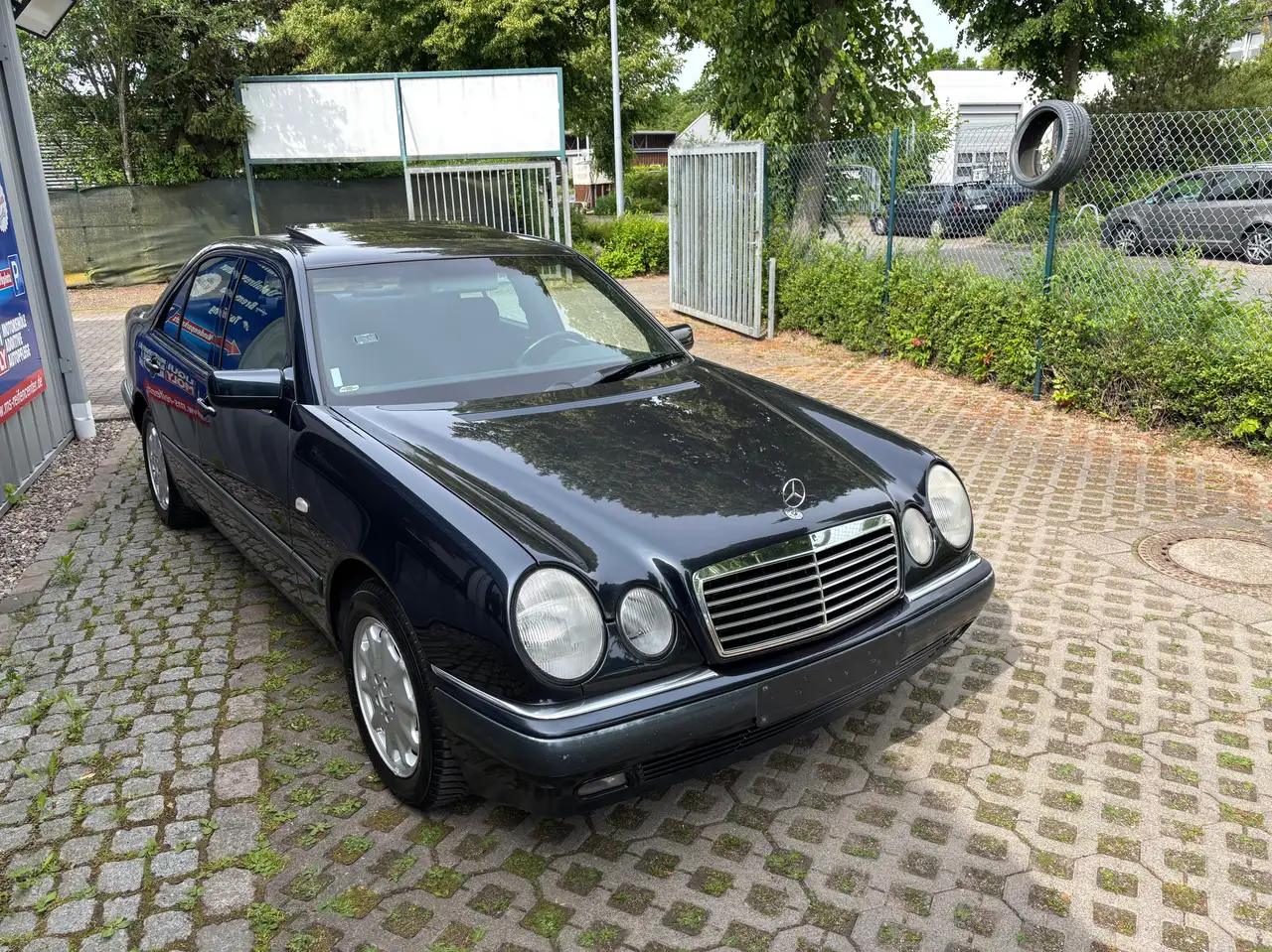 Mercedes-Benz E 240 E-Klasse Elegance Automatik, foto 6