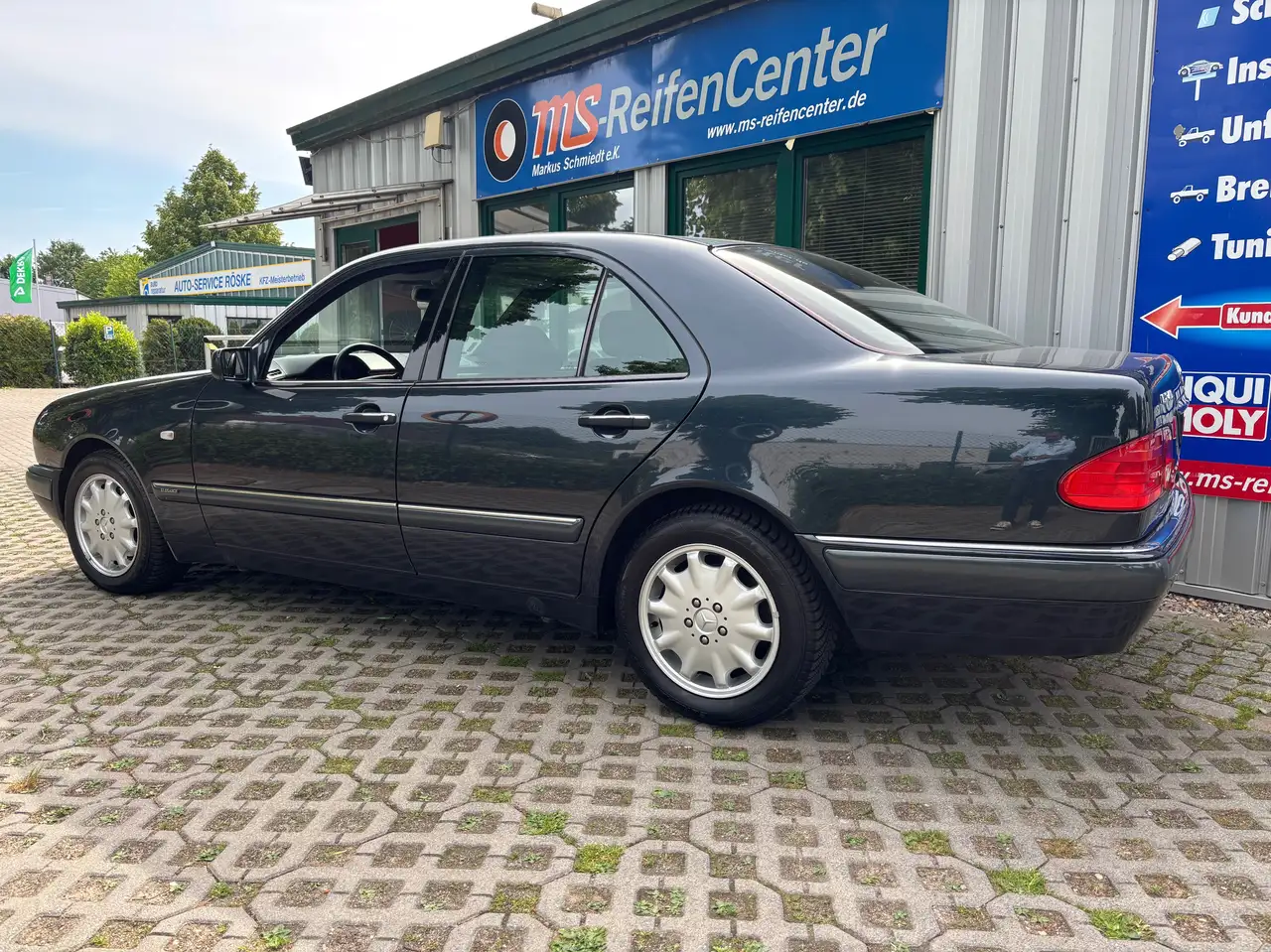Mercedes-Benz E 240 E-Klasse Elegance Automatik, foto 5