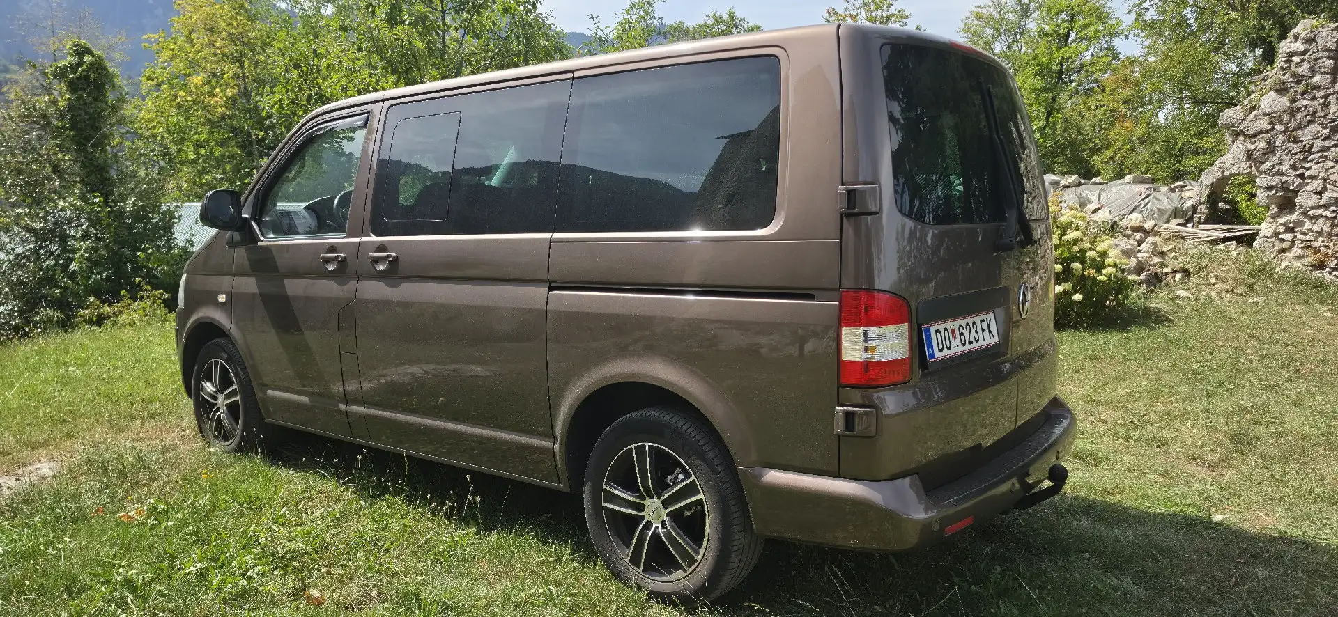 Volkswagen T5 Caravelle Lang DSG Comfortline - 2