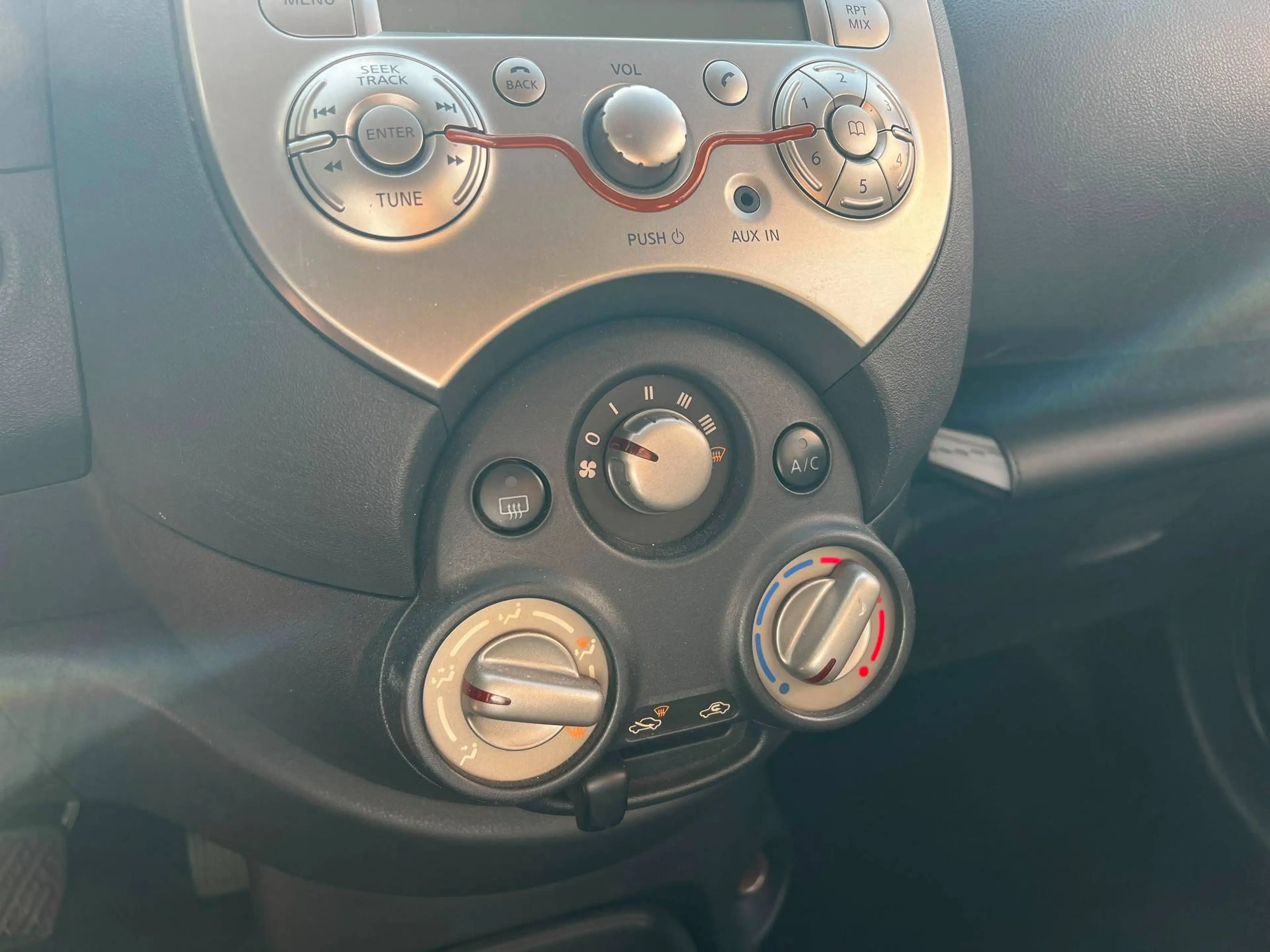 Nissan Micra Micra 1.2i/M2011/73.000KM/AIRCO/AUTOMAAT/12M GARANTIE — photo 12