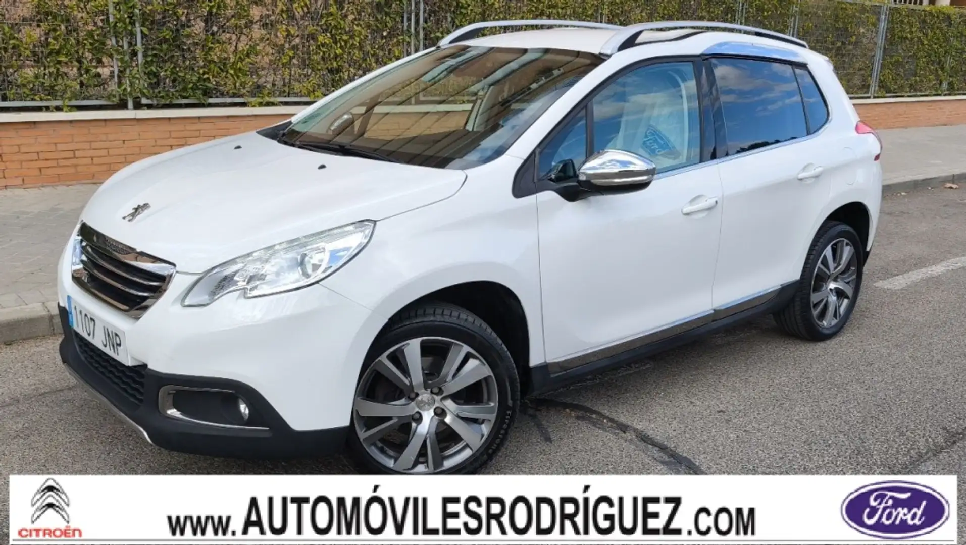 Peugeot 2008 1.2 PureTech S&S Allure EAT6 110 Weiß - 1