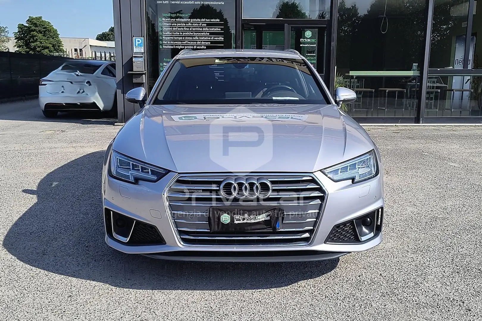 Audi A4 A4 Avant 40 TDI quattro S tronic Business Sport Argent - 2