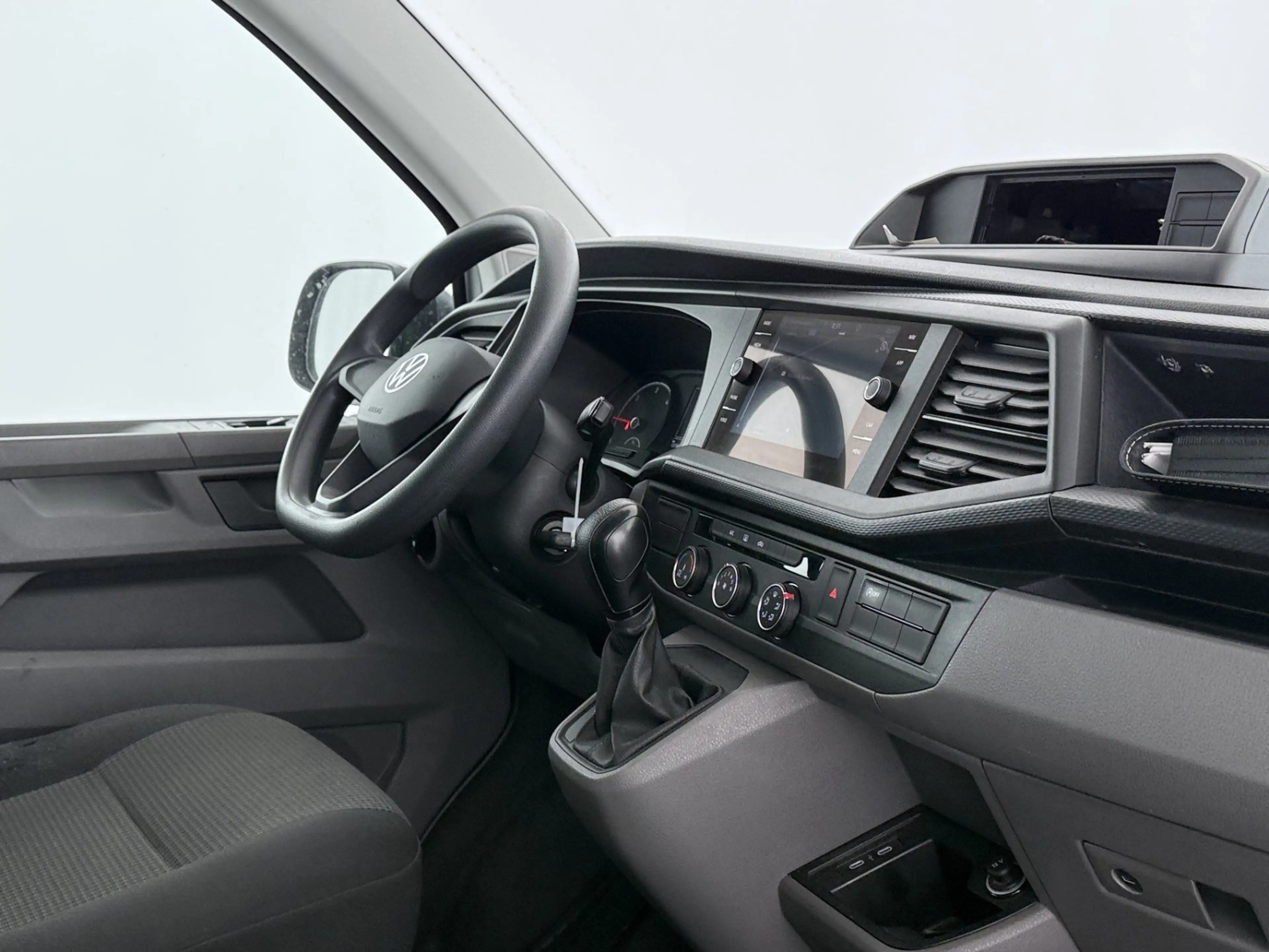 Volkswagen T6.1 Transporter 2.0 TDI 4Motion Aut LED STANDHZG — photo 14