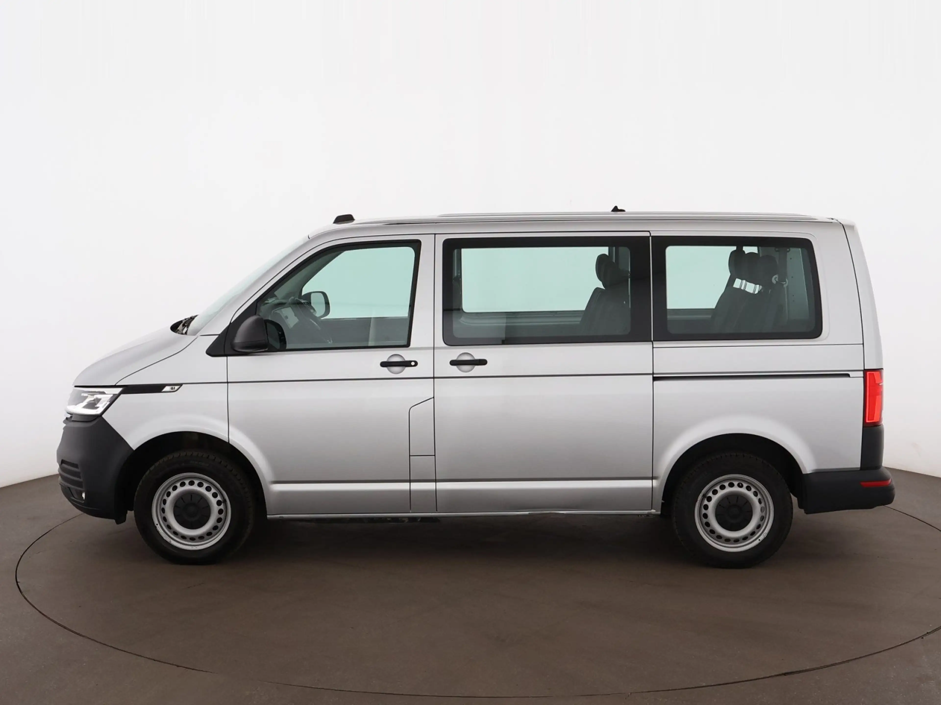 Volkswagen T6.1 Transporter 2.0 TDI 4Motion Aut LED STANDHZG — photo 5