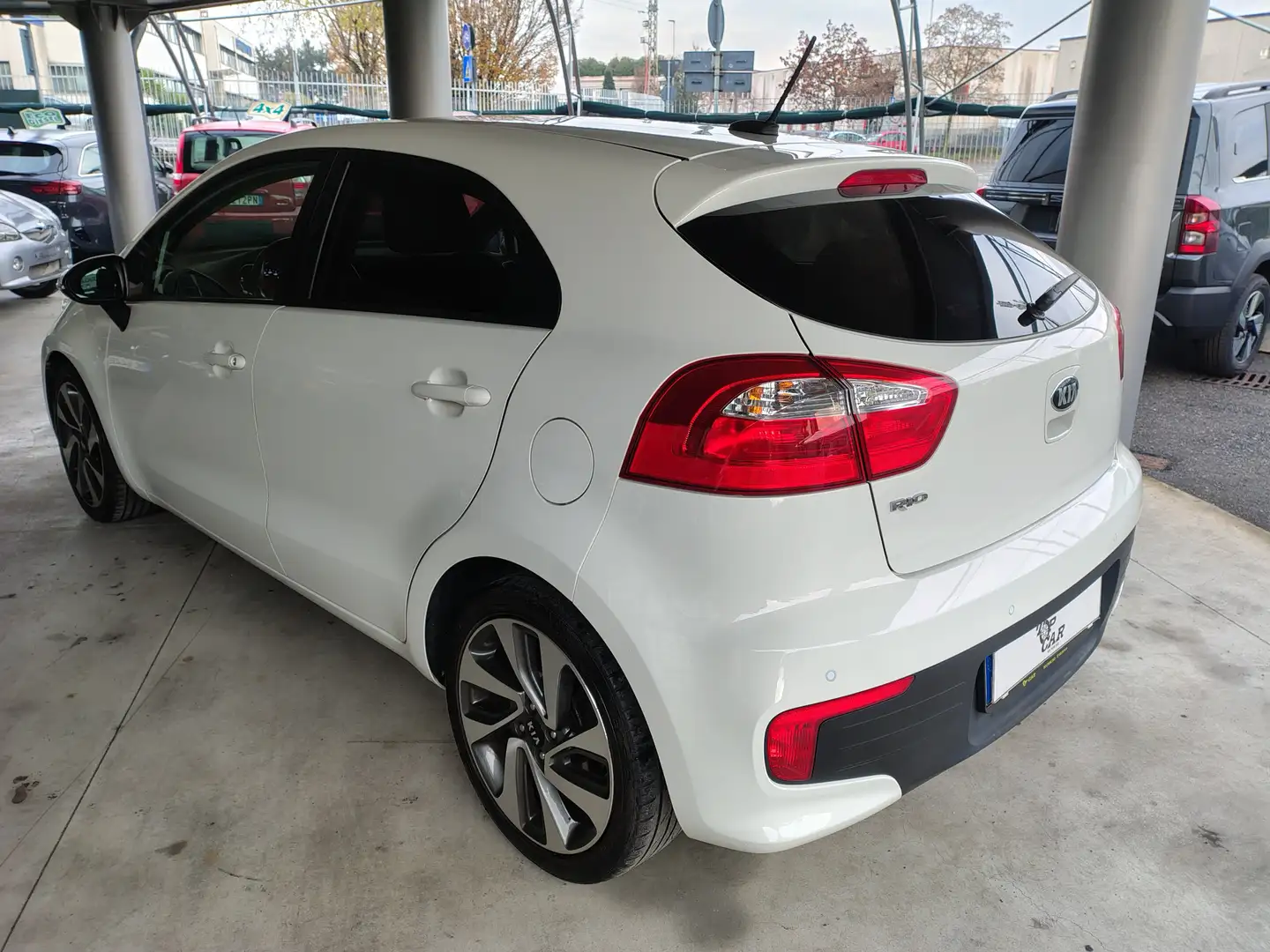 Kia Rio Rio III 2011 5p 1.2 cvvt Cool E6 Bianco - 2
