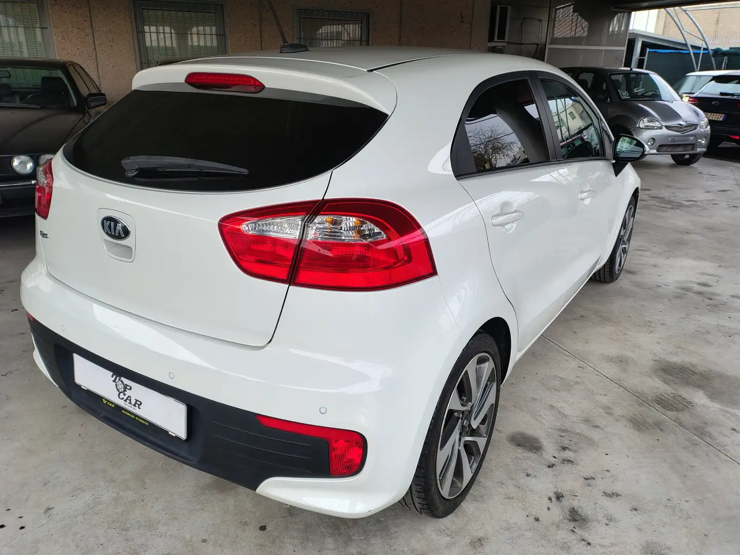 Kia Rio Rio III 2011 5p 1.2 cvvt Cool E6 Bianco - 1