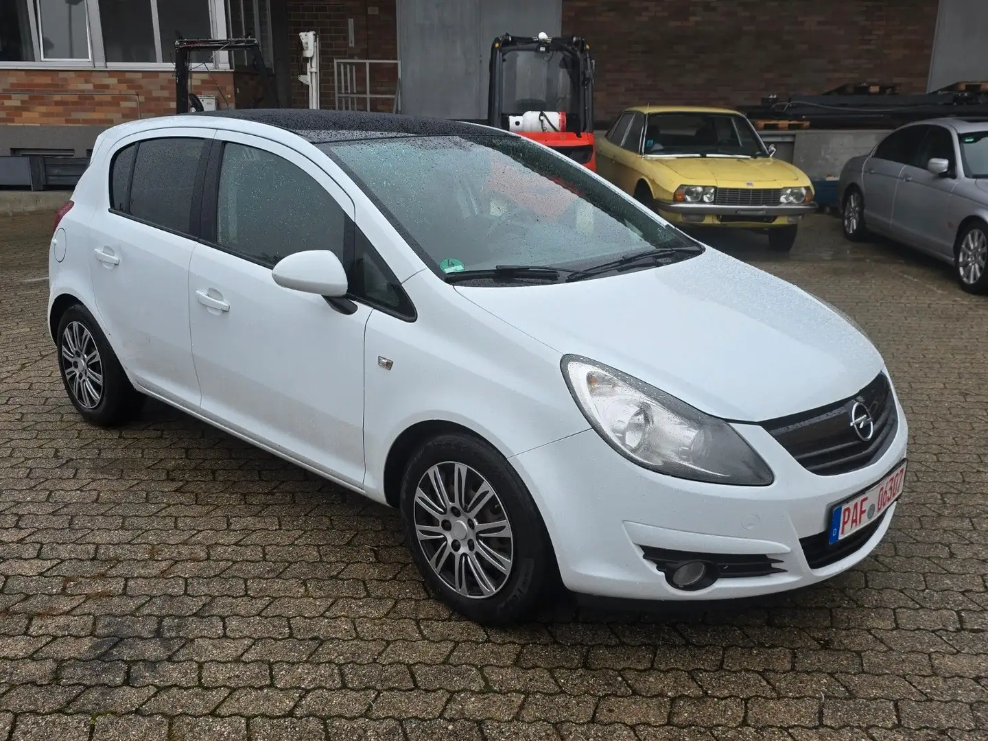 Opel Corsa D Color Edition Weiß - 1