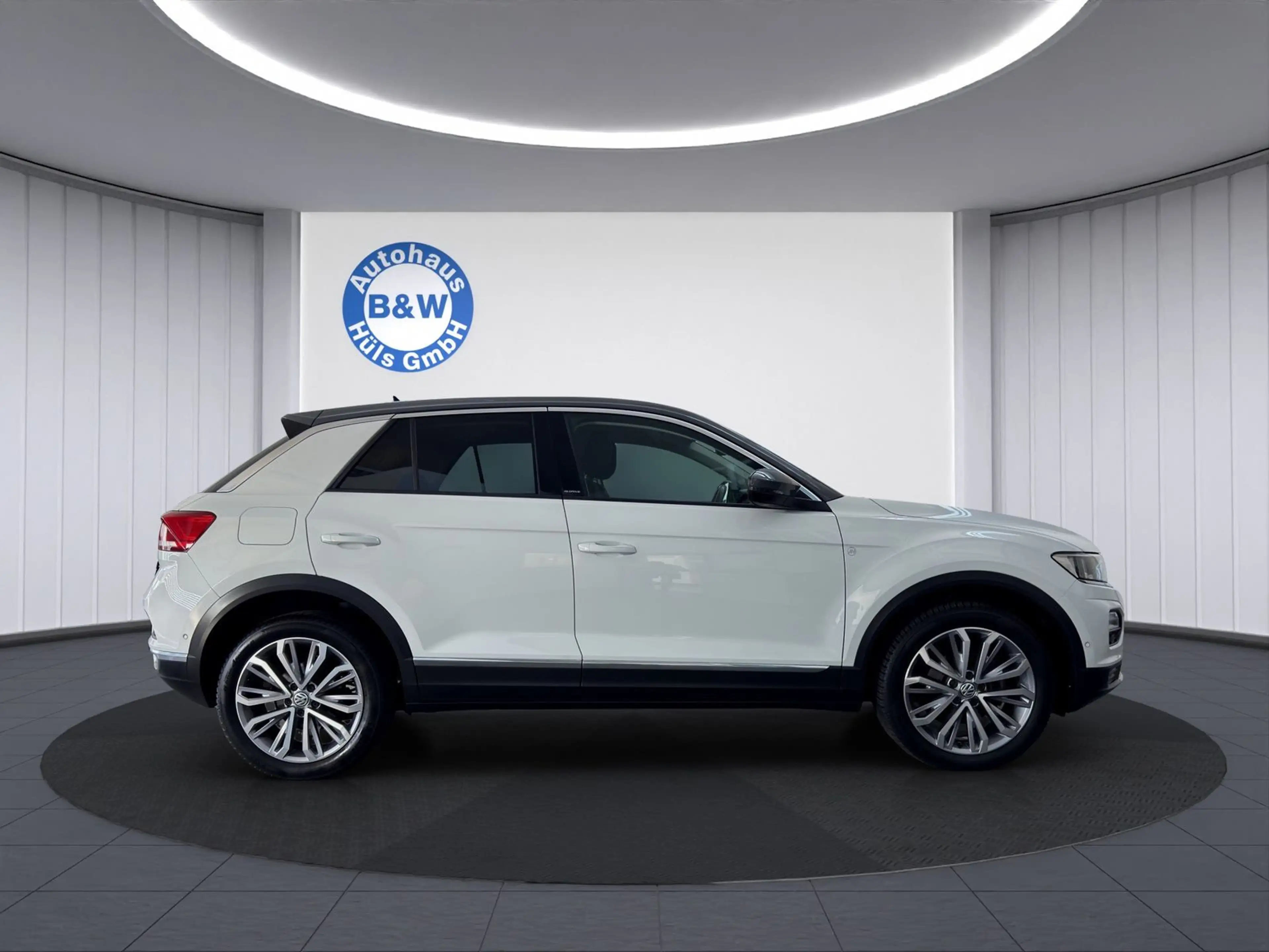 Volkswagen T-Roc IQ.DRIVE*1-HAND*ACC*KAMERA*KLIMA*AHK* — photo 5