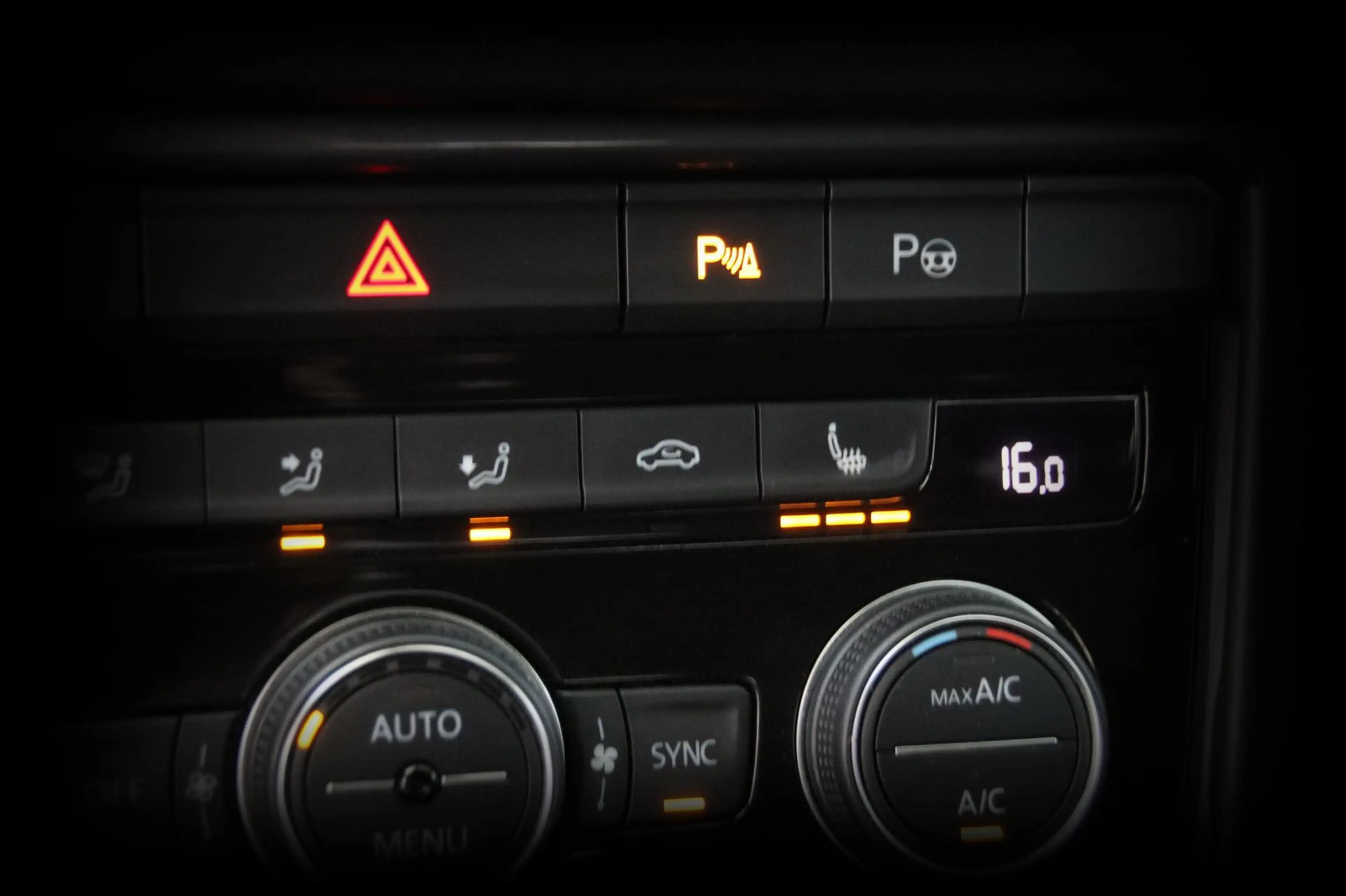 Volkswagen T-Roc IQ.DRIVE*1-HAND*ACC*KAMERA*KLIMA*AHK* — photo 15