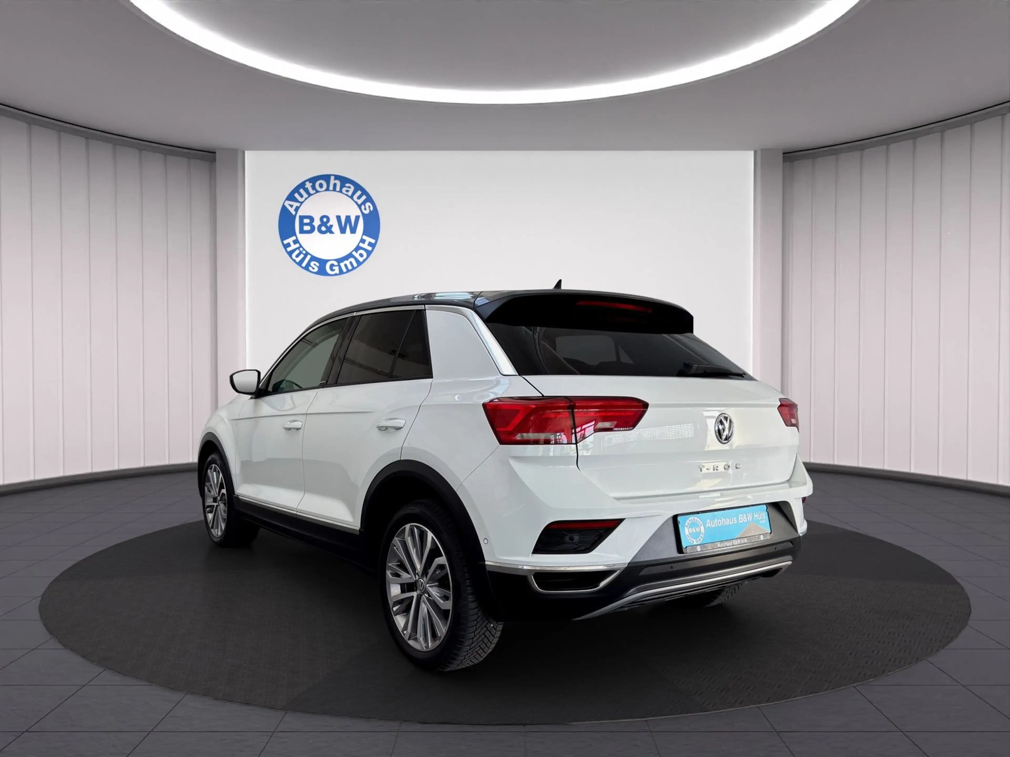 Volkswagen T-Roc IQ.DRIVE*1-HAND*ACC*KAMERA*KLIMA*AHK* — photo 6