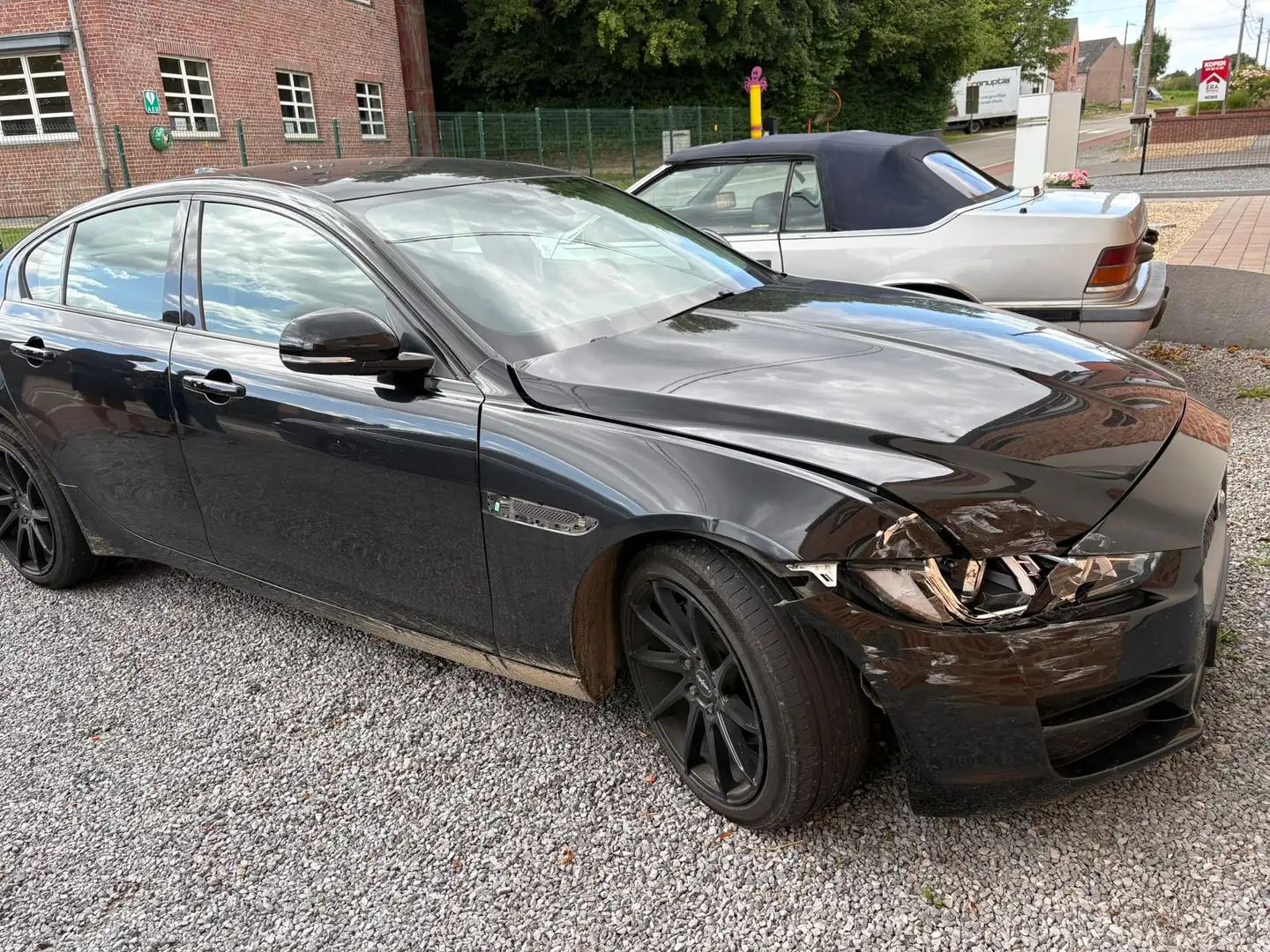Jaguar XE 2.0 D E-Performance Portfolio - 1